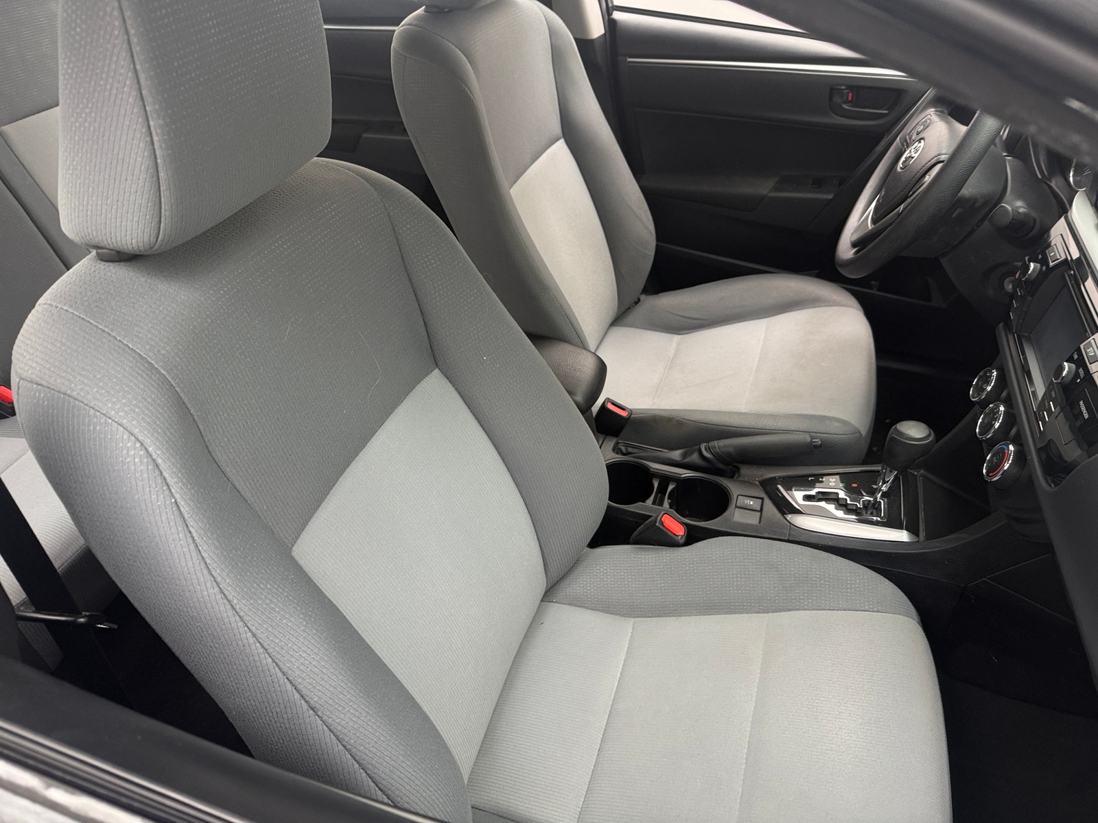 Thumbnail: 2016 Toyota Corolla - 2