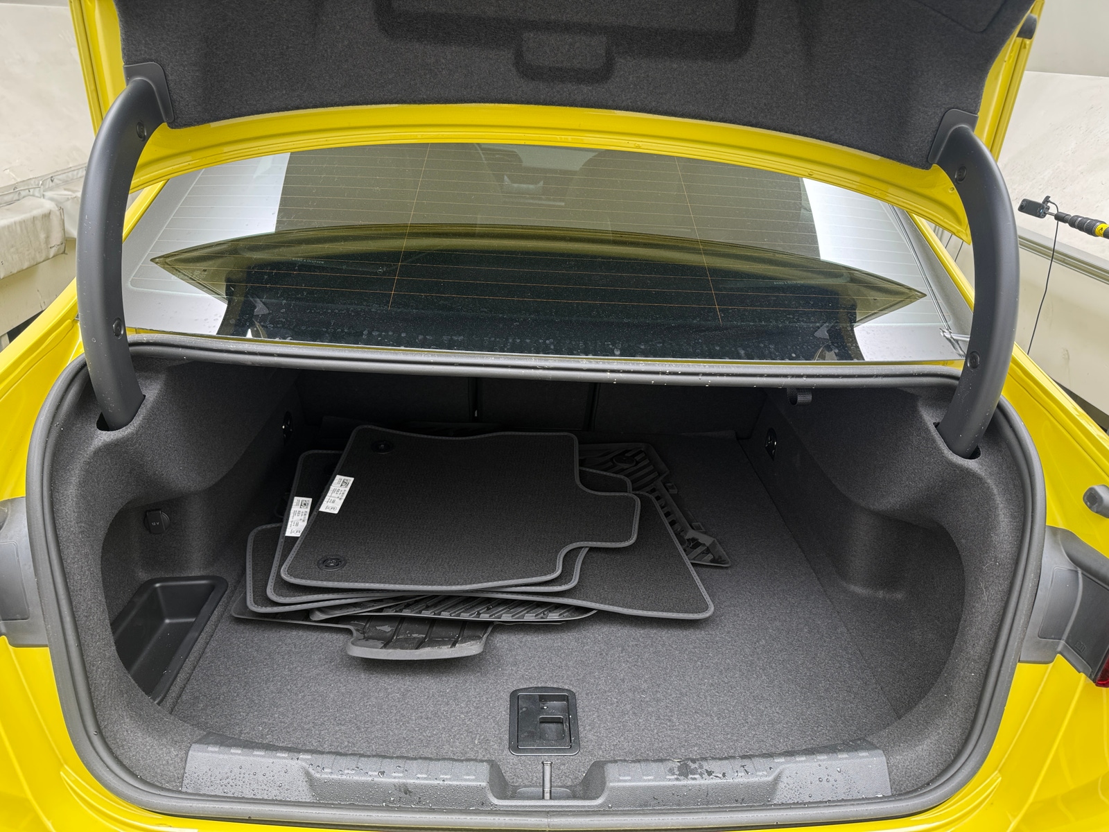 Thumbnail: 2024 Audi RS 3 - 7