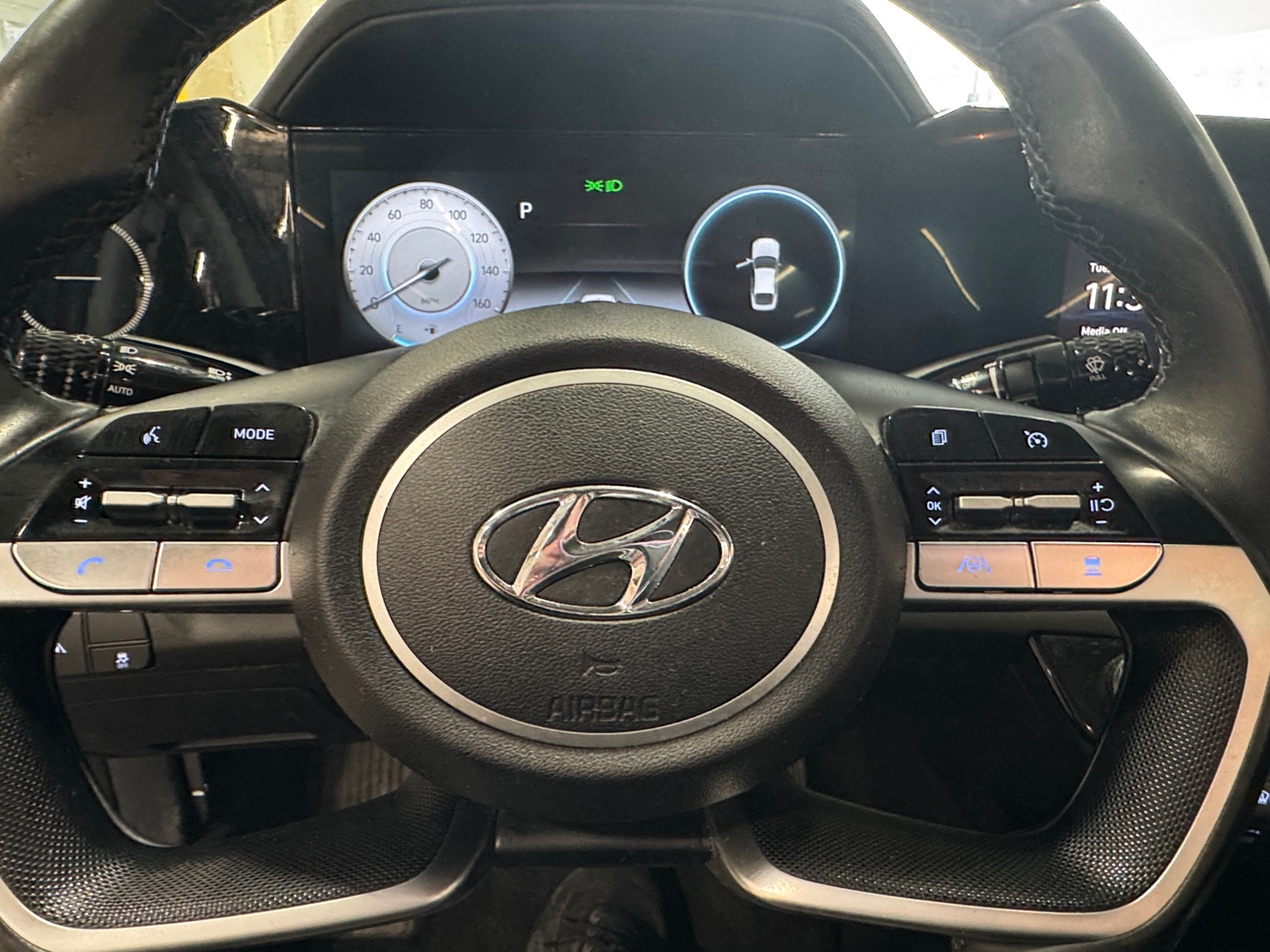 Thumbnail: 2023 Hyundai Elantra - 4