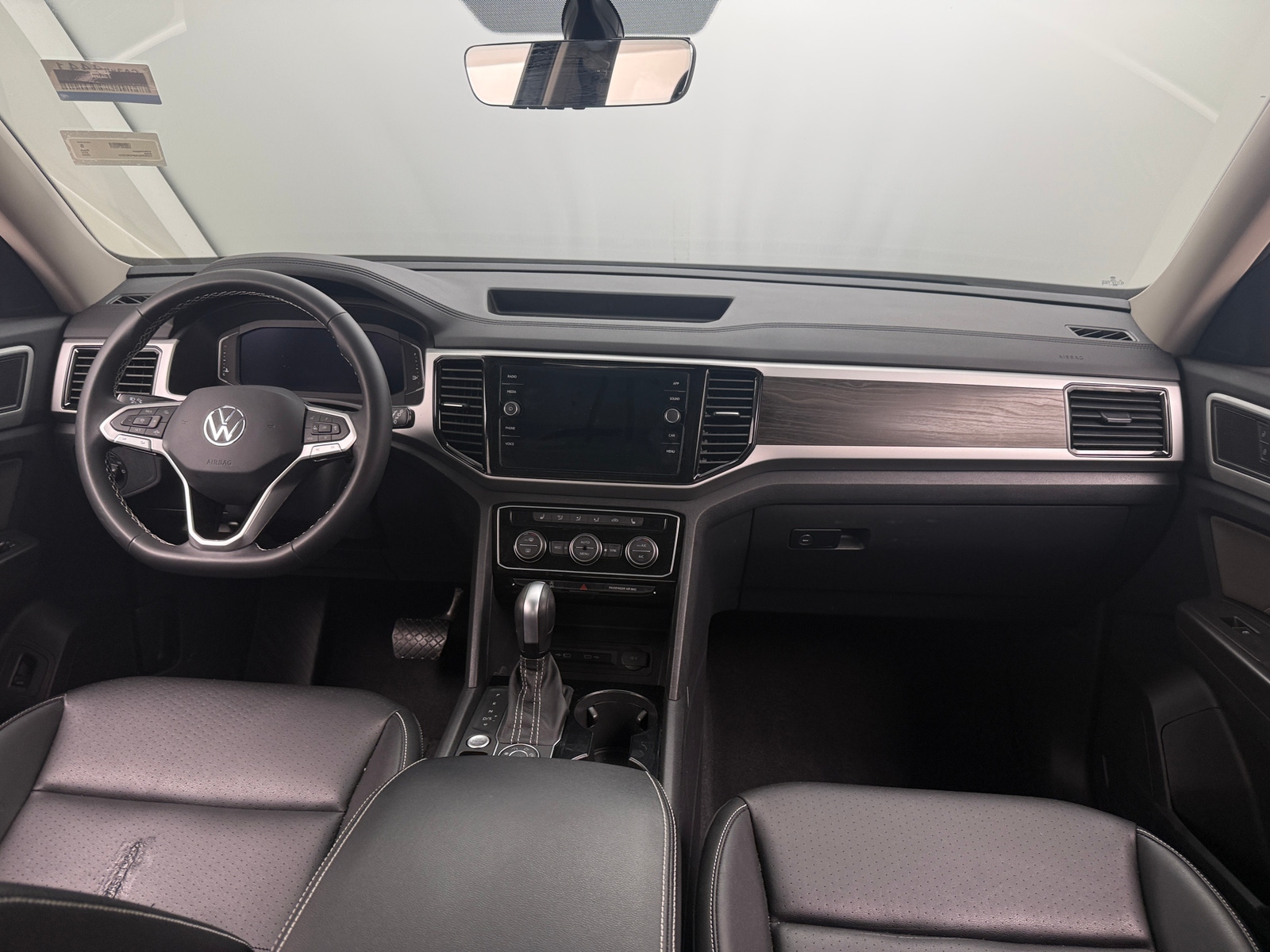 Thumbnail: 2023 Volkswagen Atlas - 2