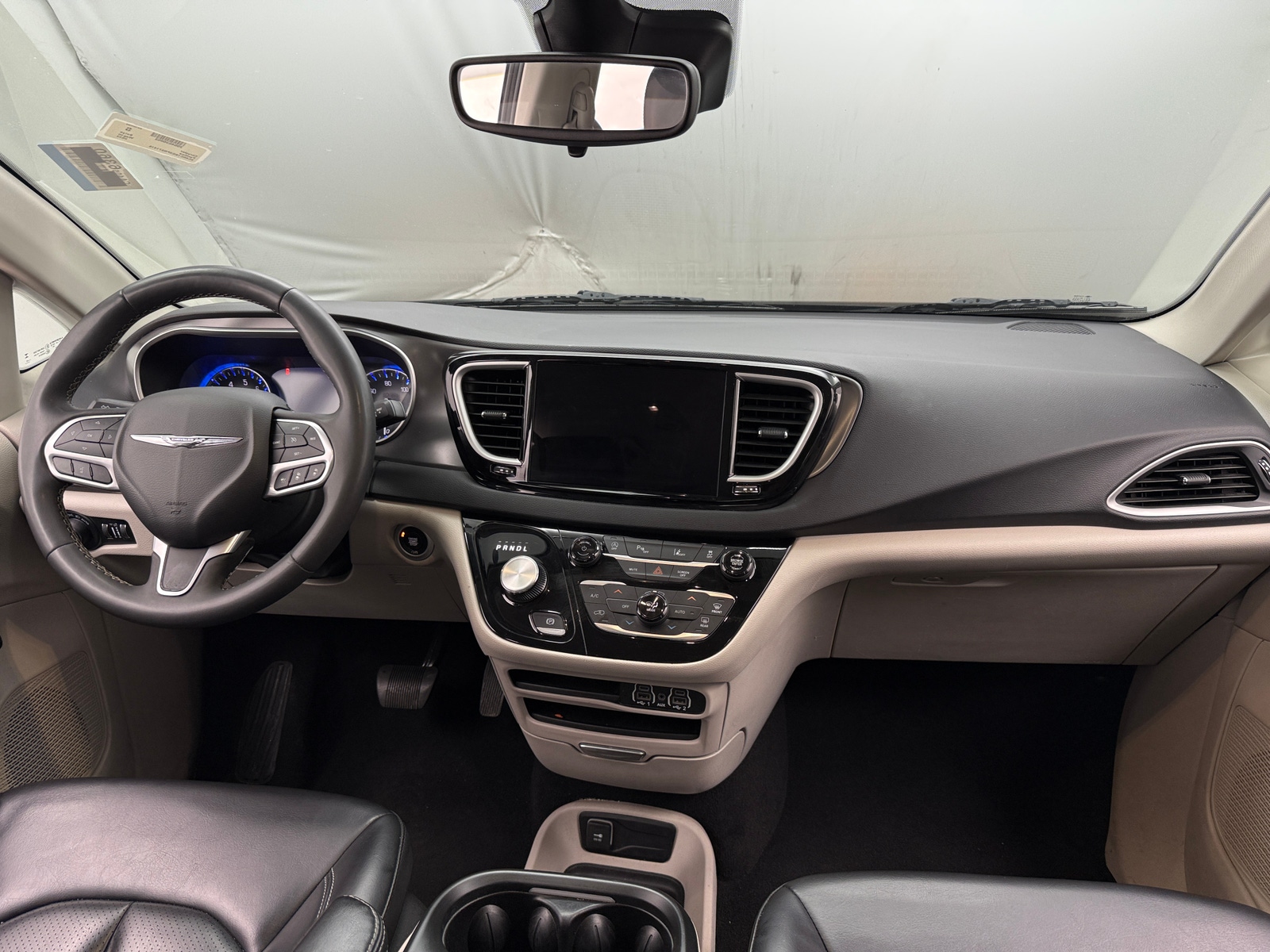 Thumbnail: 2023 Chrysler Pacifica - 2