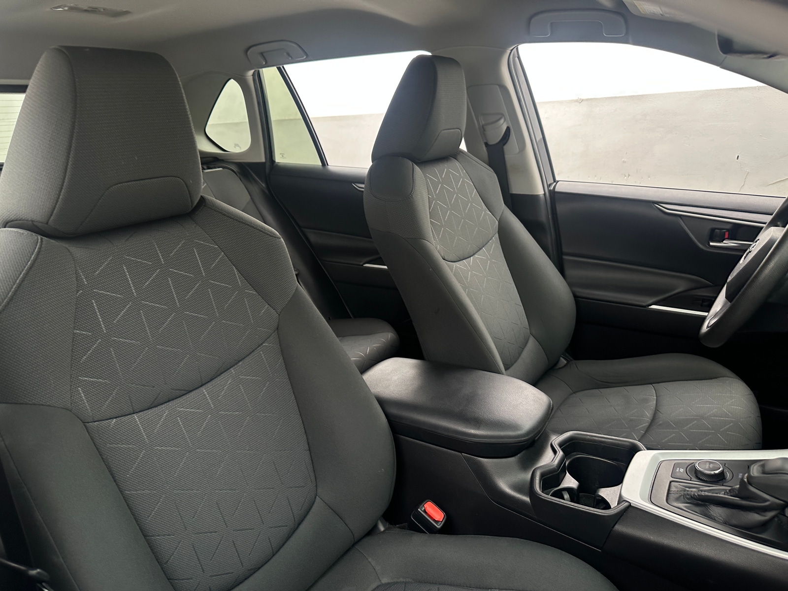 Thumbnail: 2020 Toyota RAV4 - 2