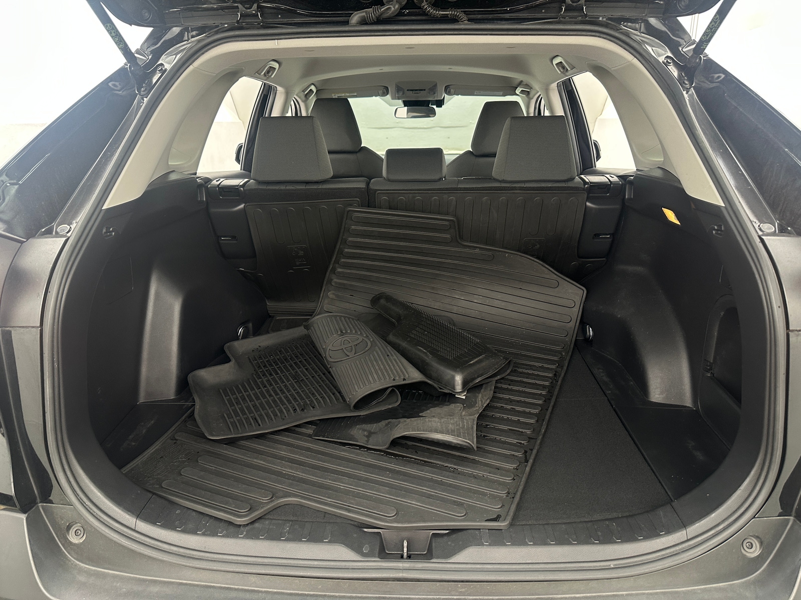 Thumbnail: 2020 Toyota RAV4 - 7