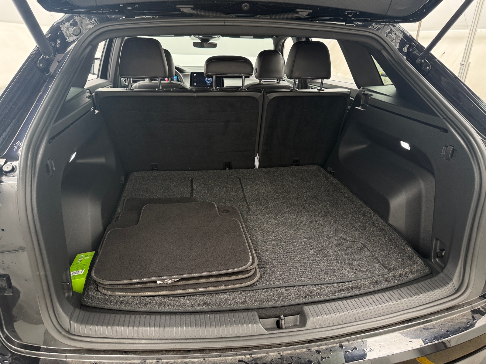 Thumbnail: 2024 Volkswagen Atlas - 6