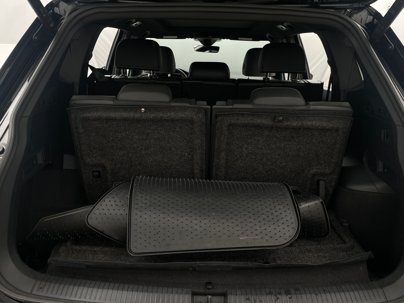 Thumbnail: 2024 Volkswagen Tiguan - 6