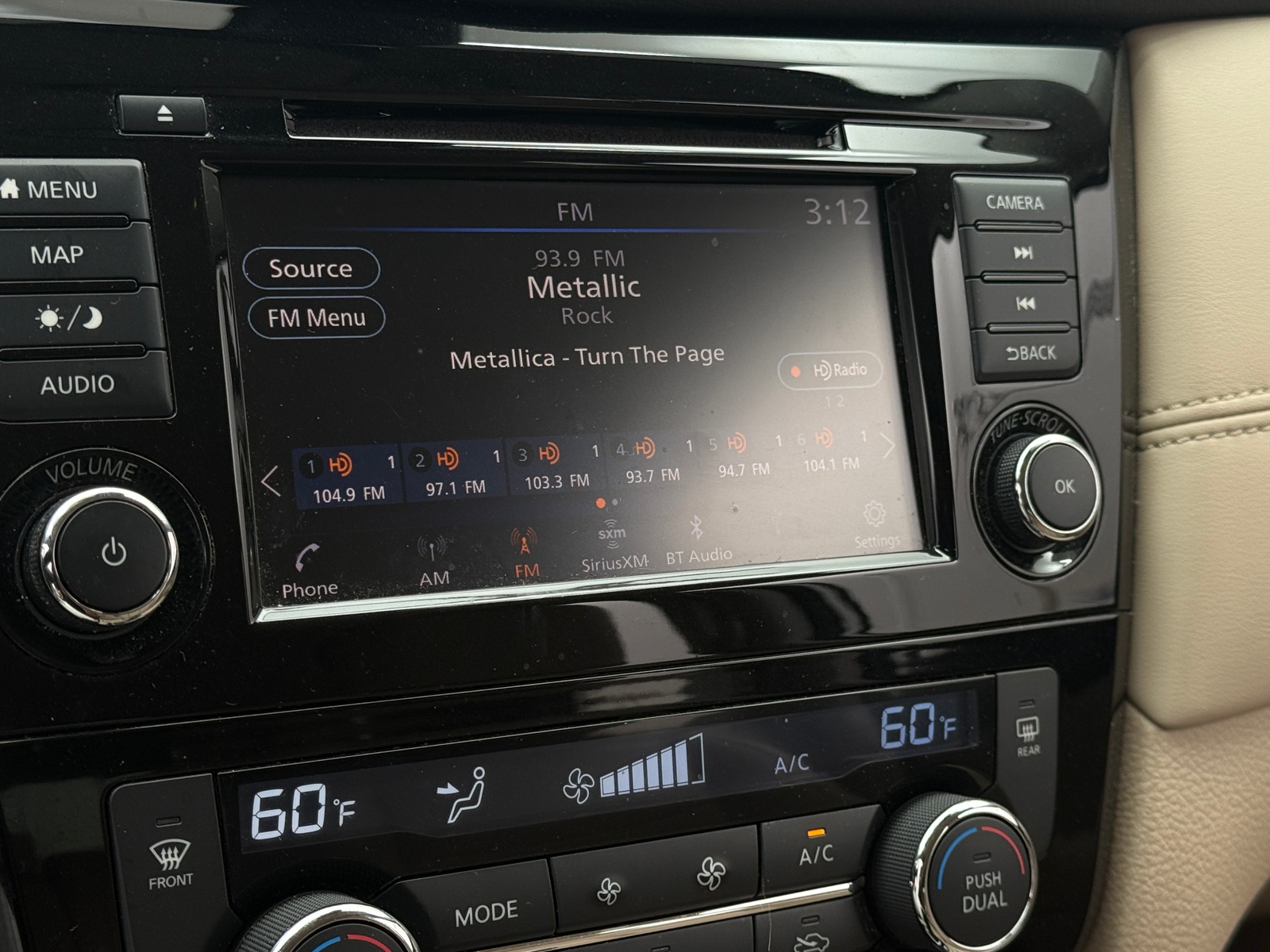 Thumbnail: 2018 Nissan Rogue - 3