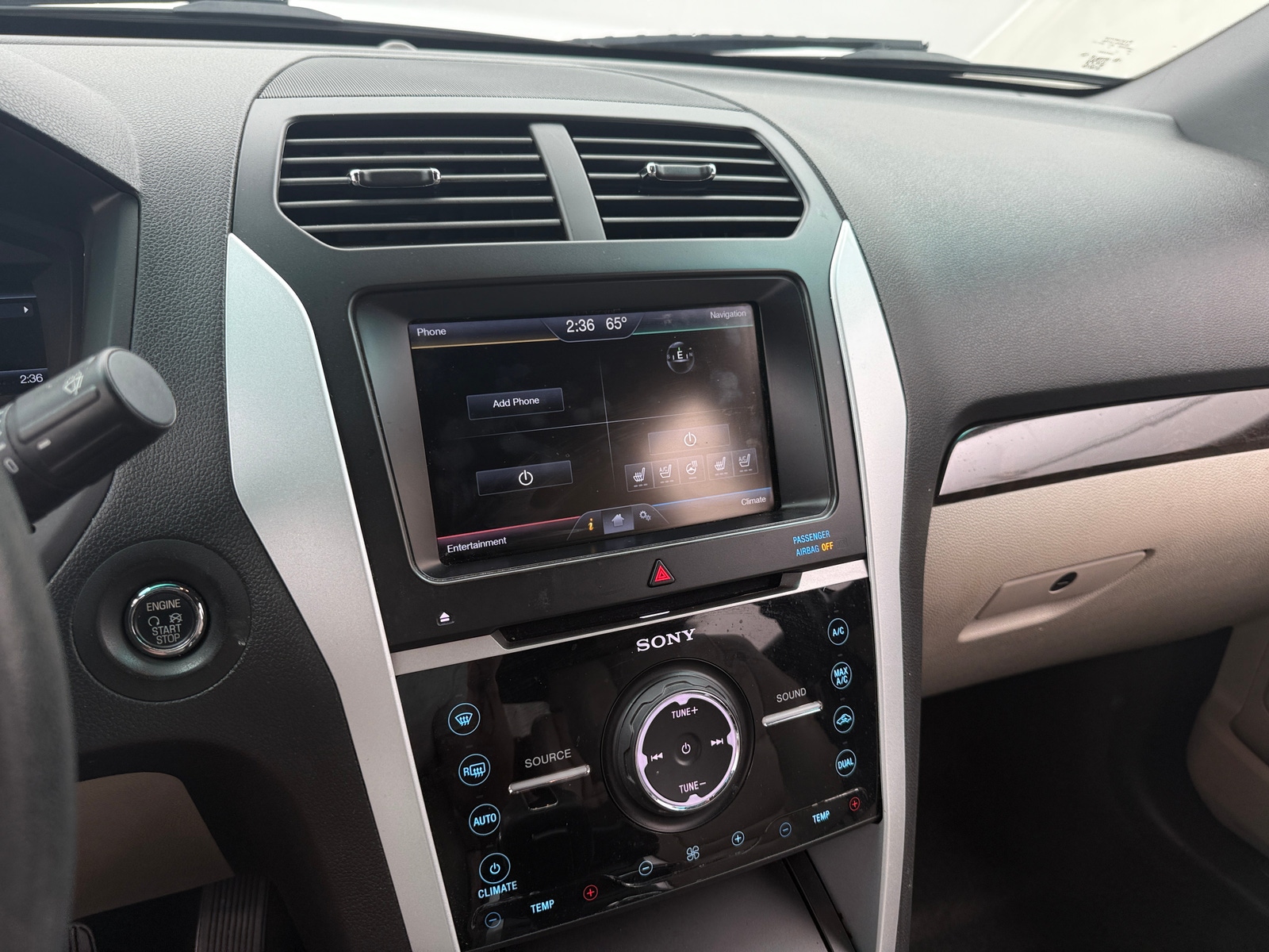 Thumbnail: 2015 Ford Explorer - 4