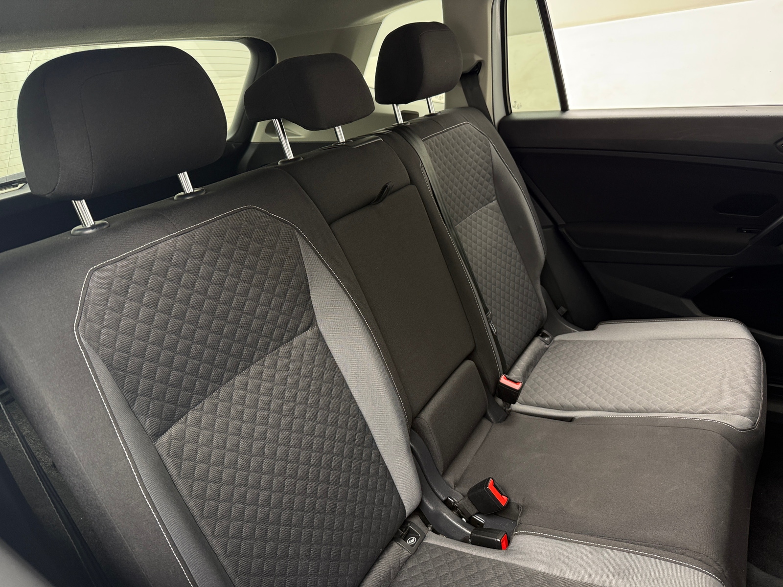 Thumbnail: 2021 Volkswagen Tiguan - 6