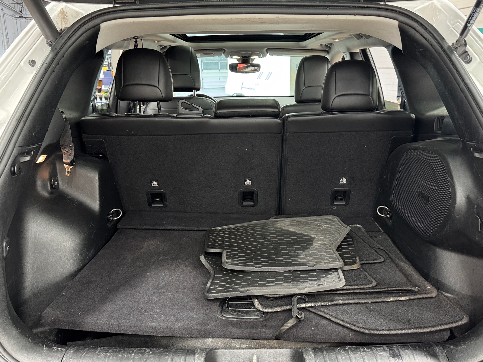 Thumbnail: 2020 Jeep Cherokee - 6