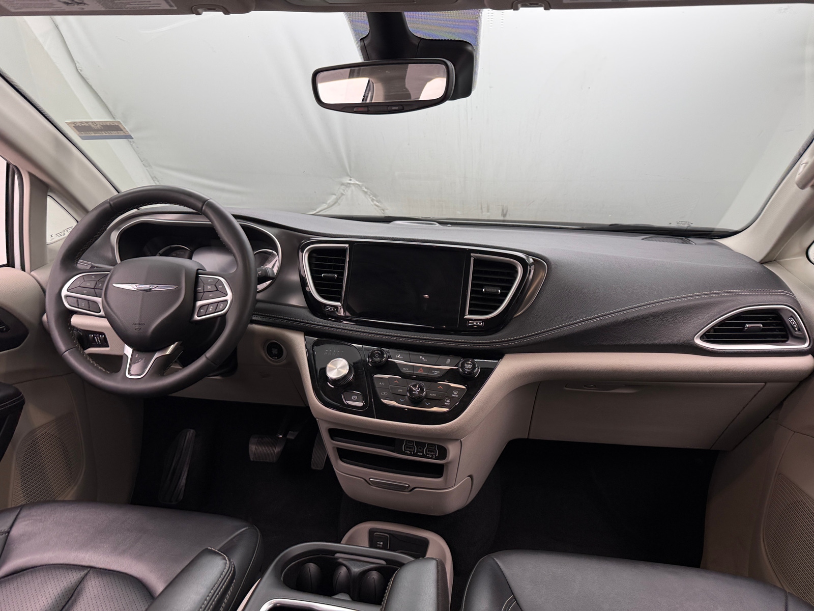 Thumbnail: 2024 Chrysler Pacifica - 2