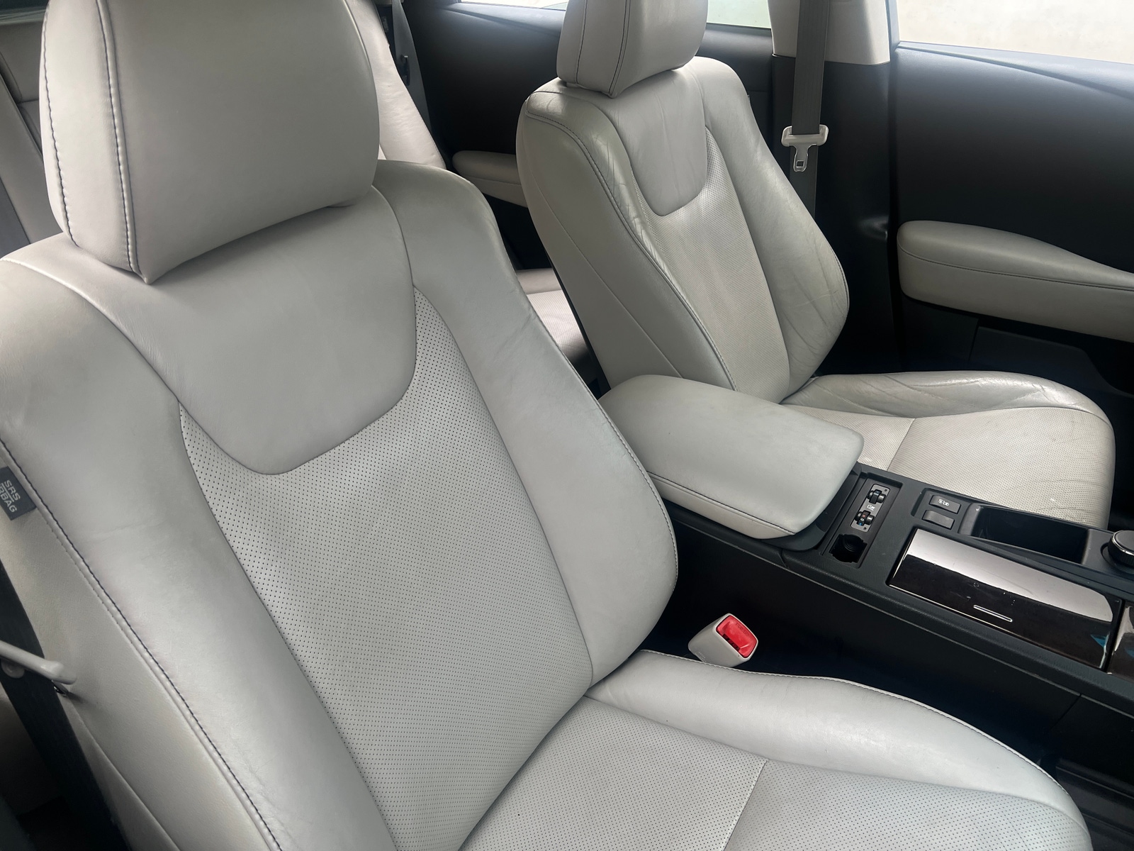 Thumbnail: 2013 Lexus RX - 2