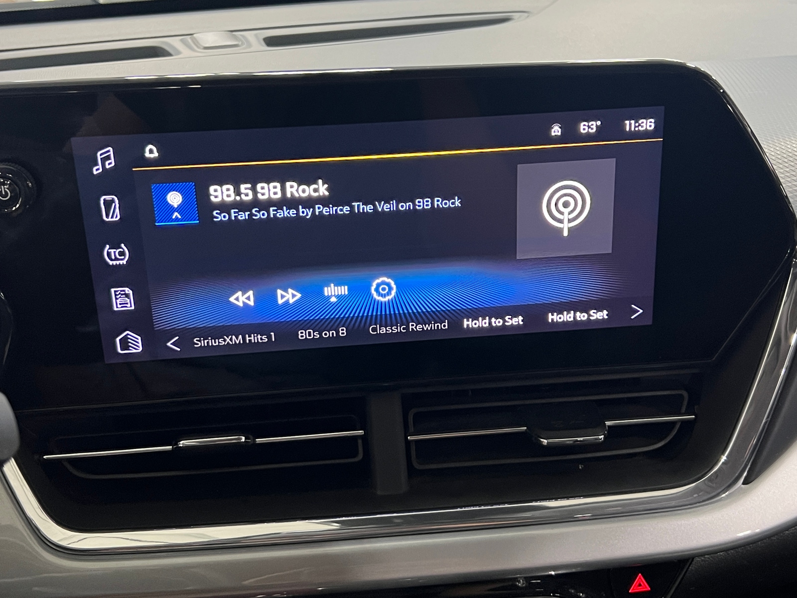 Thumbnail: 2025 Chevrolet Trax - 4