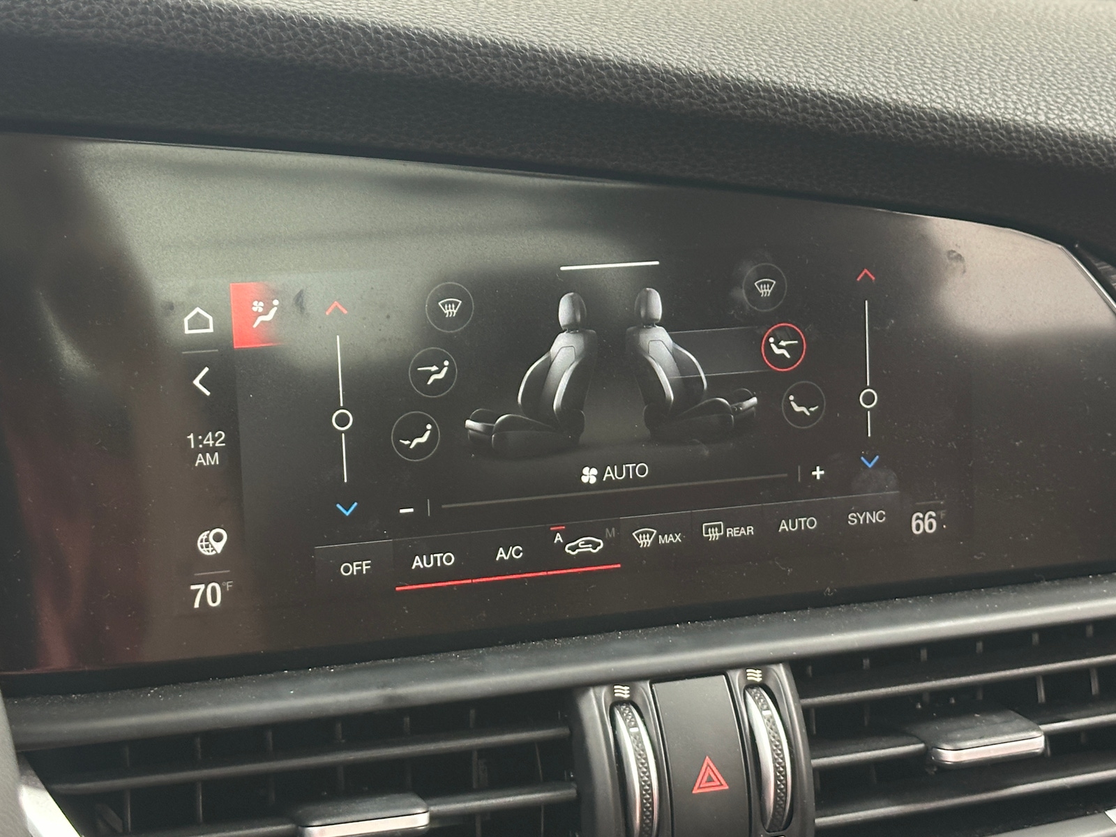 Thumbnail: 2020 Alfa Romeo Giulia - 3