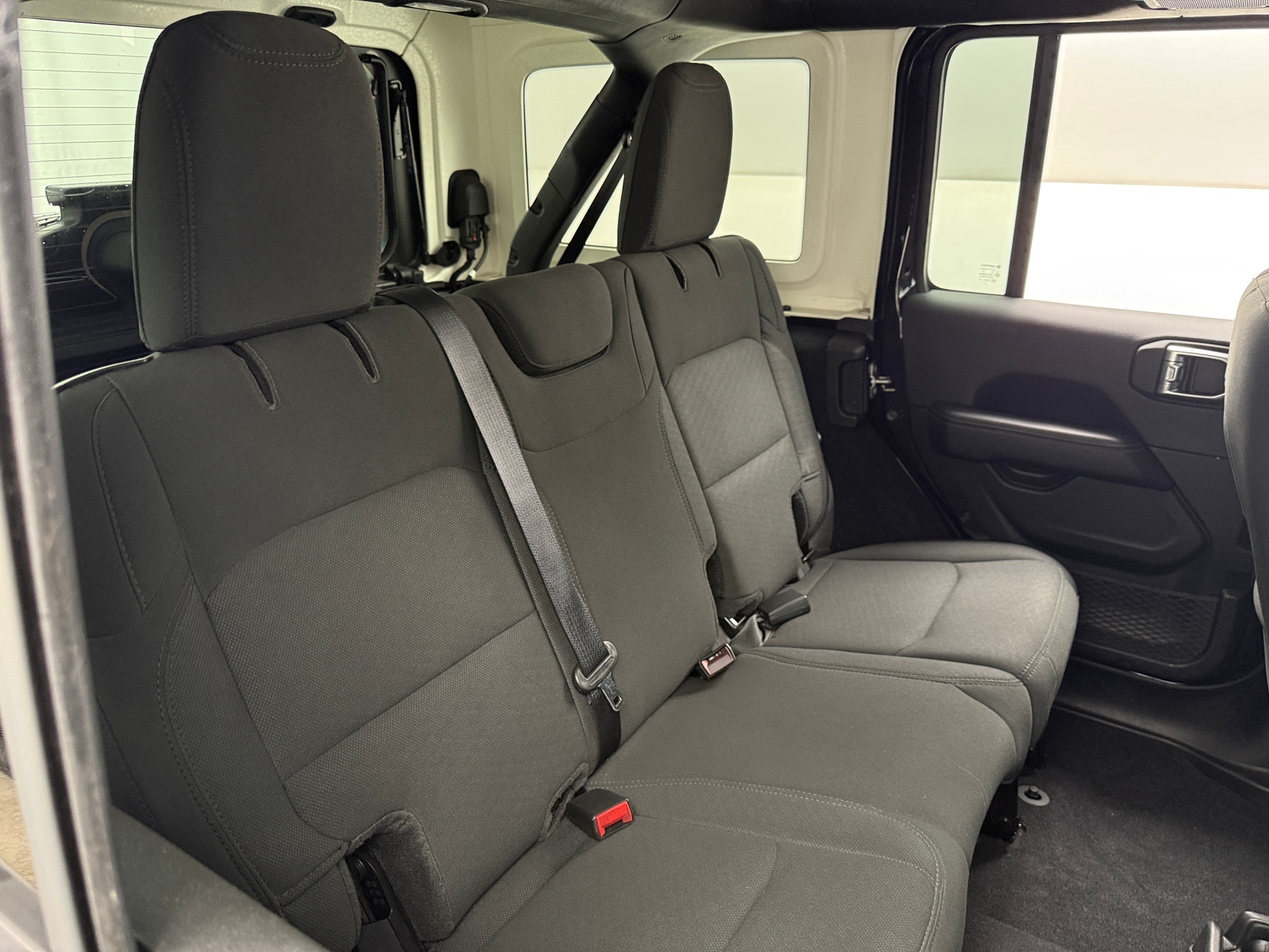 Thumbnail: 2022 Jeep Wrangler - 6