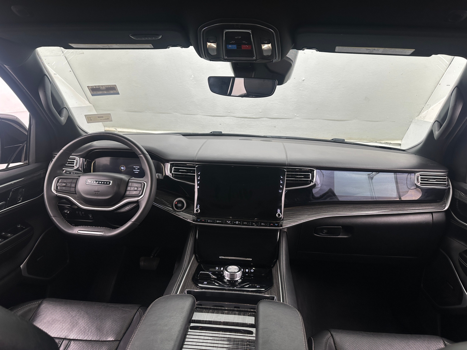 Thumbnail: 2022 Jeep Wagoneer - 2