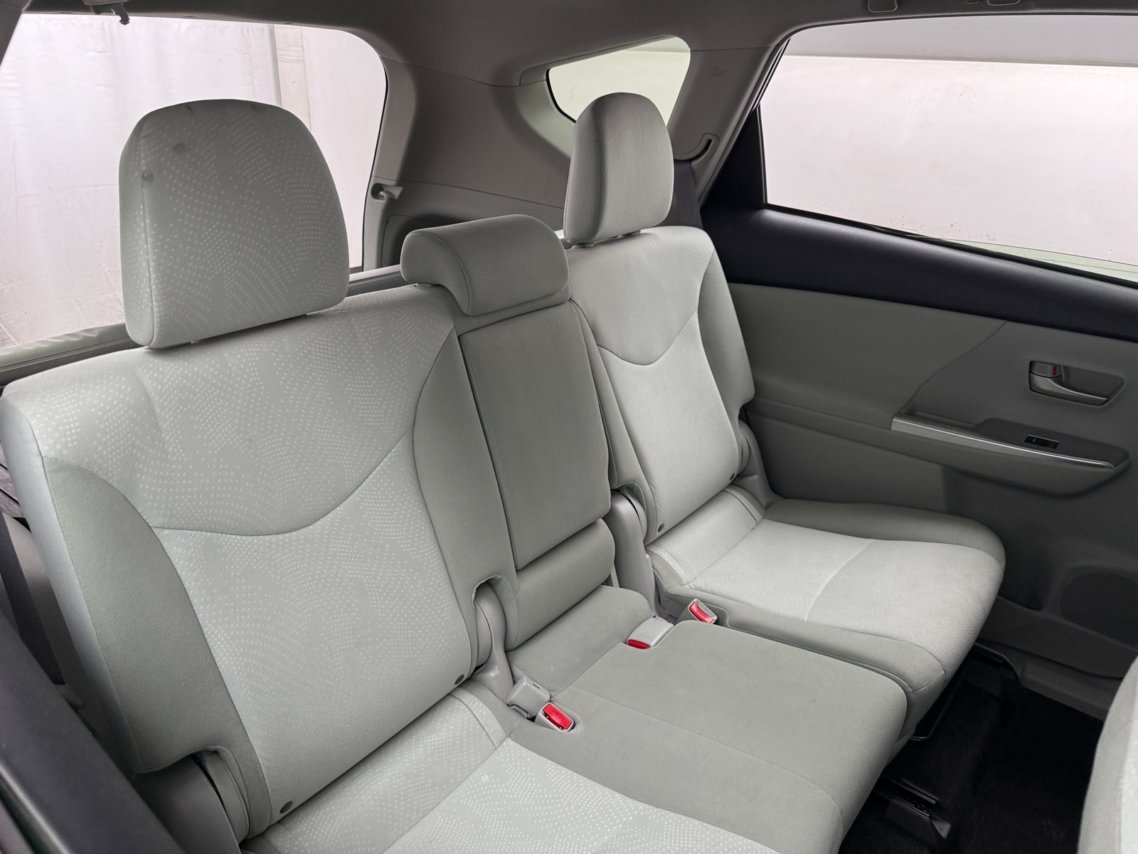 Thumbnail: 2013 Toyota Prius v - 6