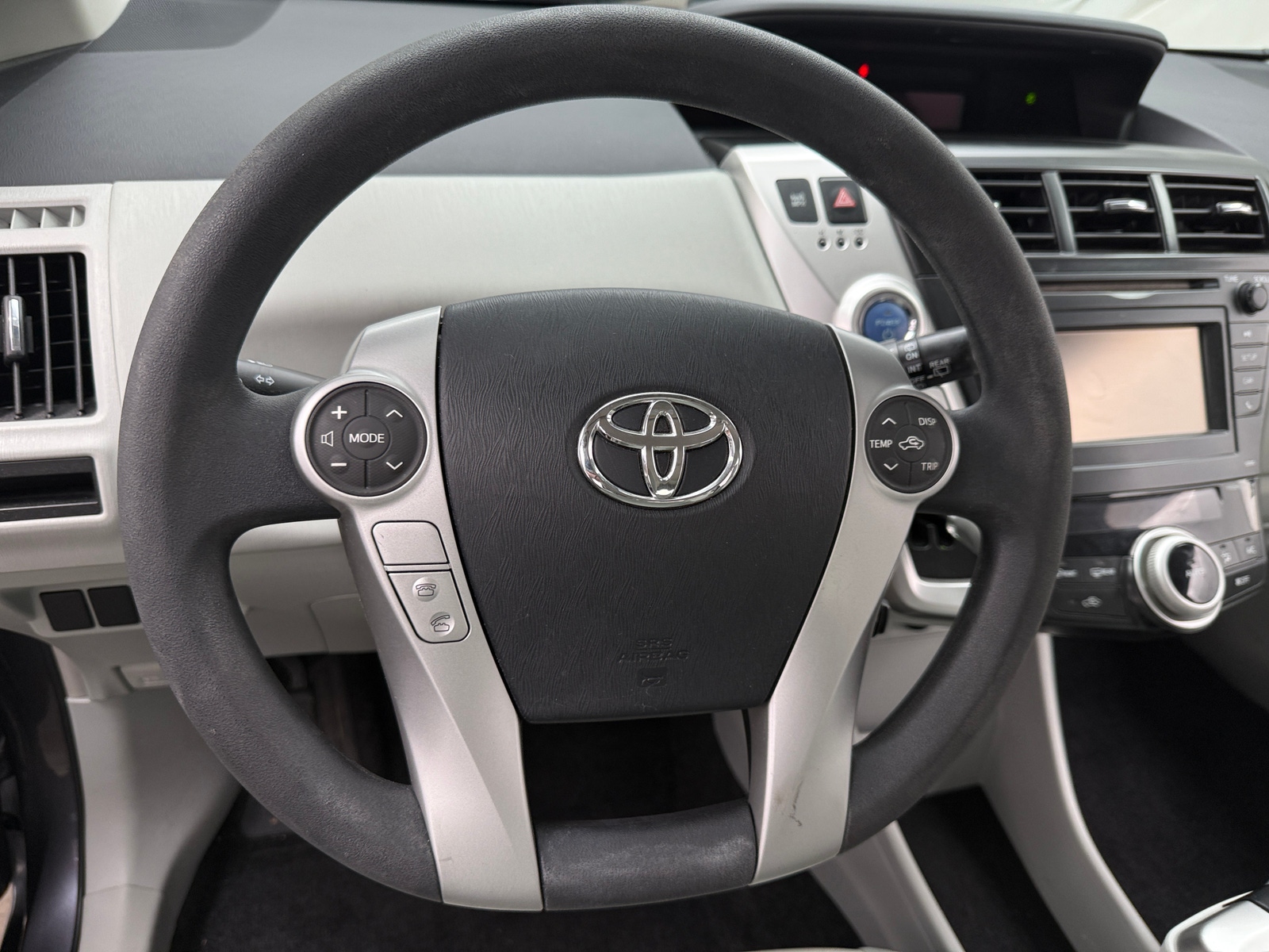 Thumbnail: 2013 Toyota Prius v - 5