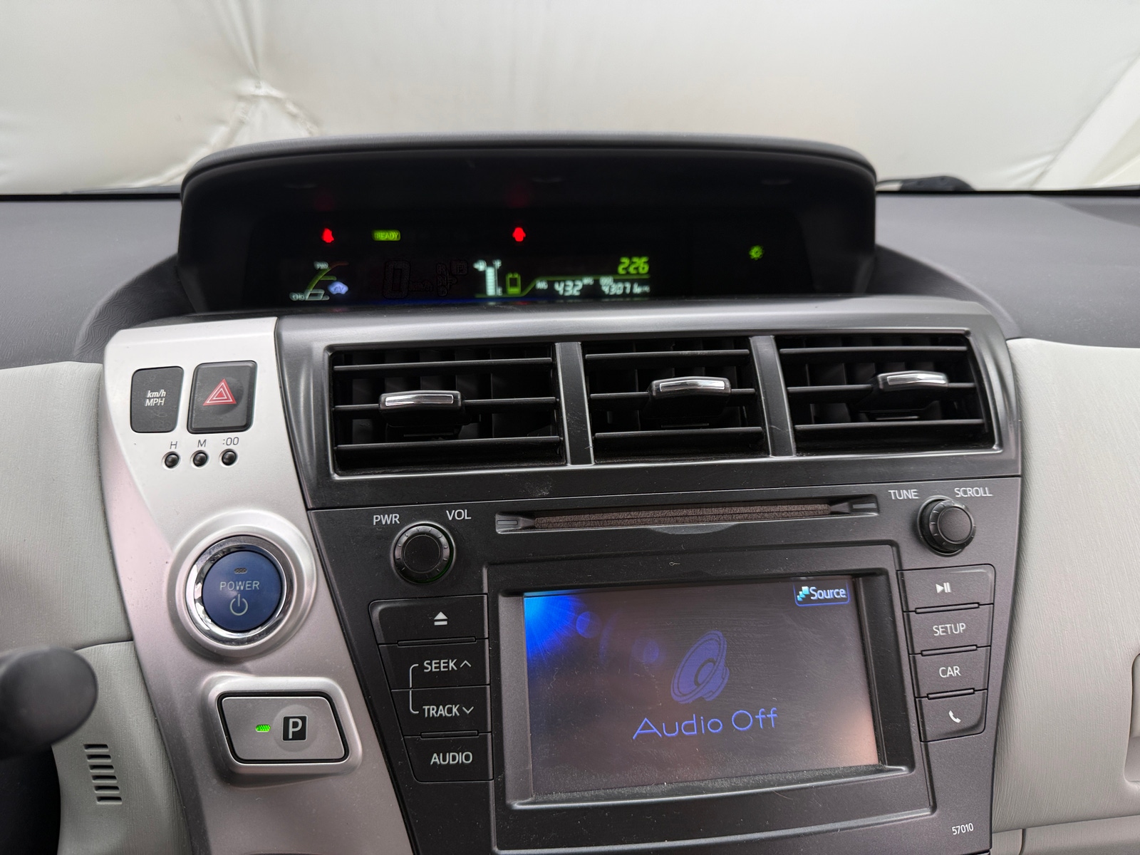 Thumbnail: 2013 Toyota Prius v - 4