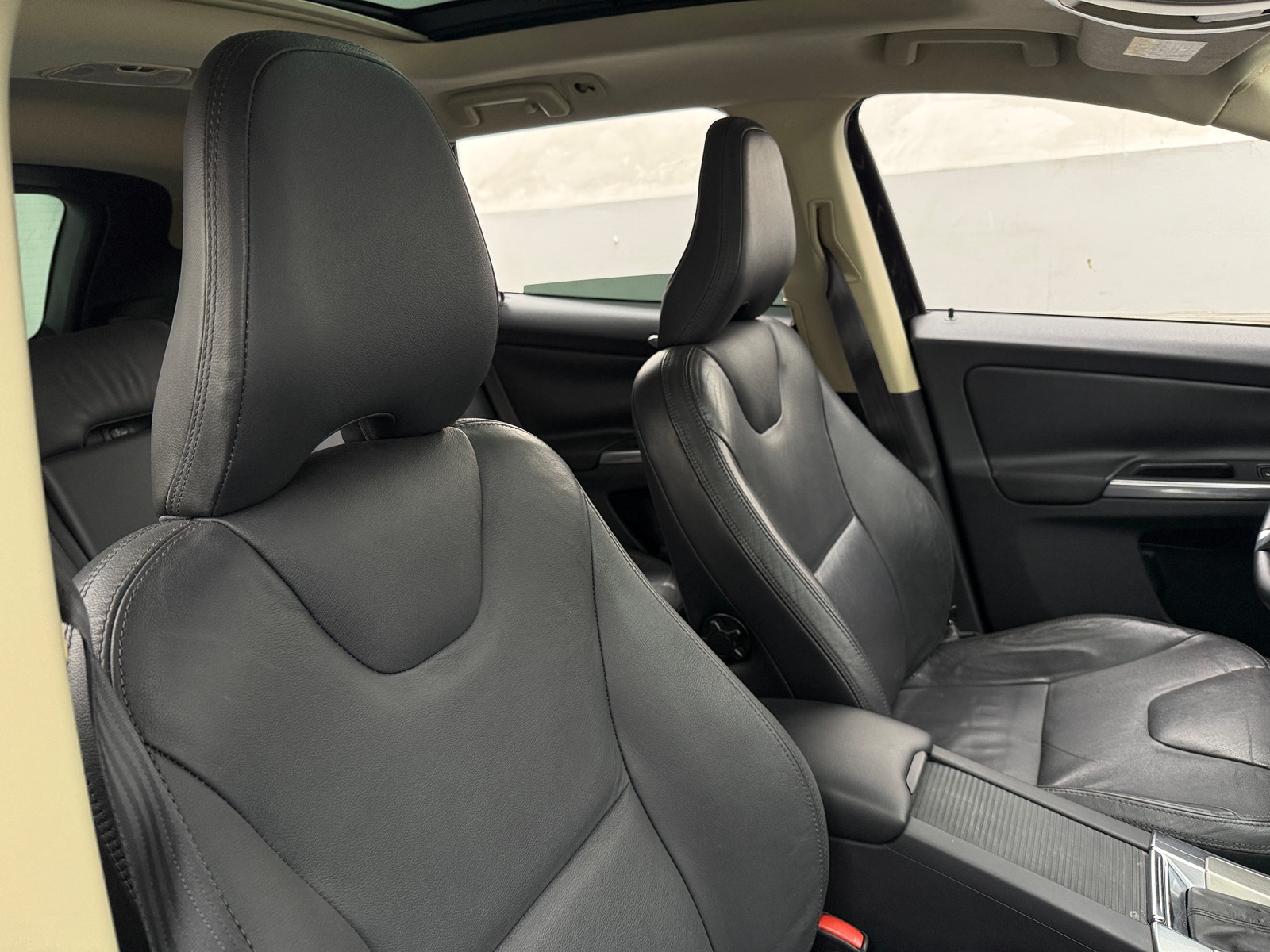 Thumbnail: 2013 Volvo XC60 - 2