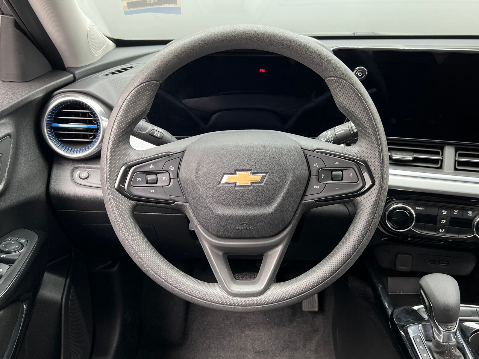 Thumbnail: 2025 Chevrolet Trax - 5