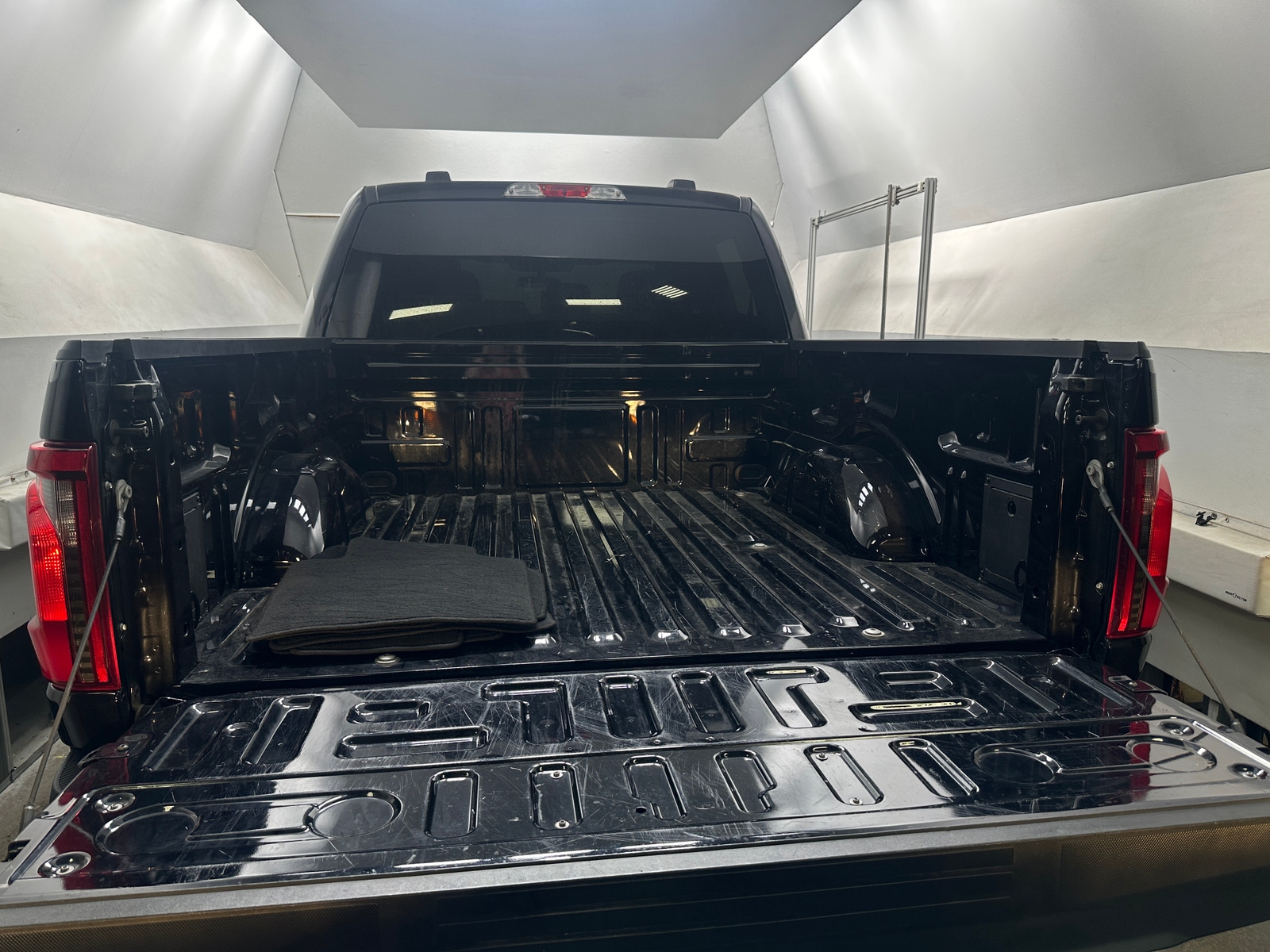 Thumbnail: 2025 Ford Econoline - 7