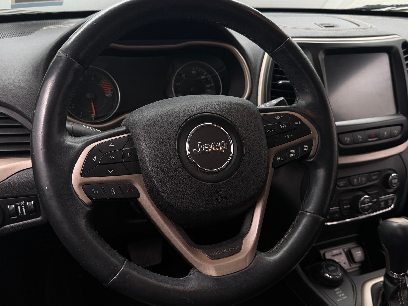 Thumbnail: 2016 Jeep Cherokee - 4