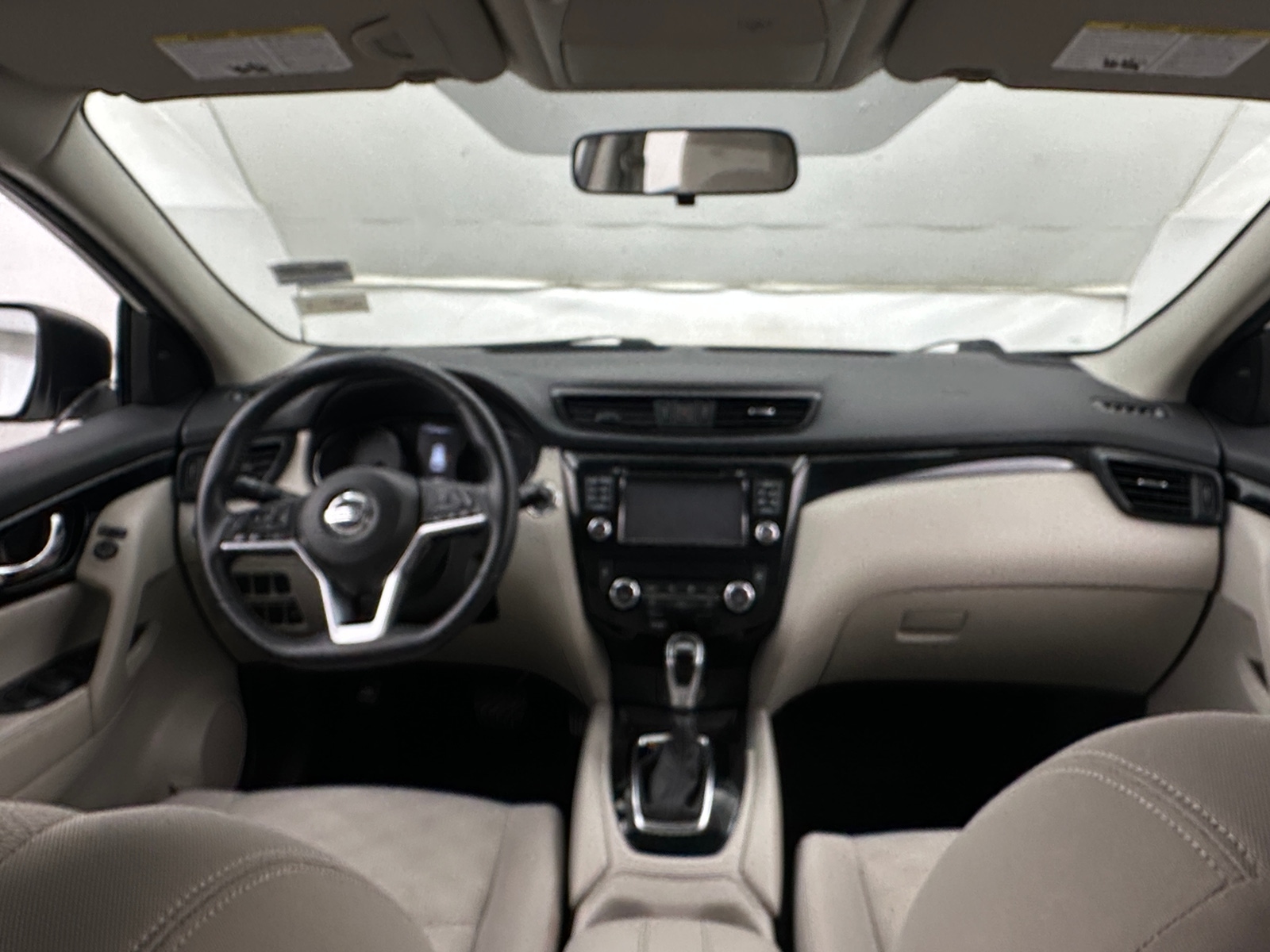 Thumbnail: 2018 Nissan Rogue Sport - 3