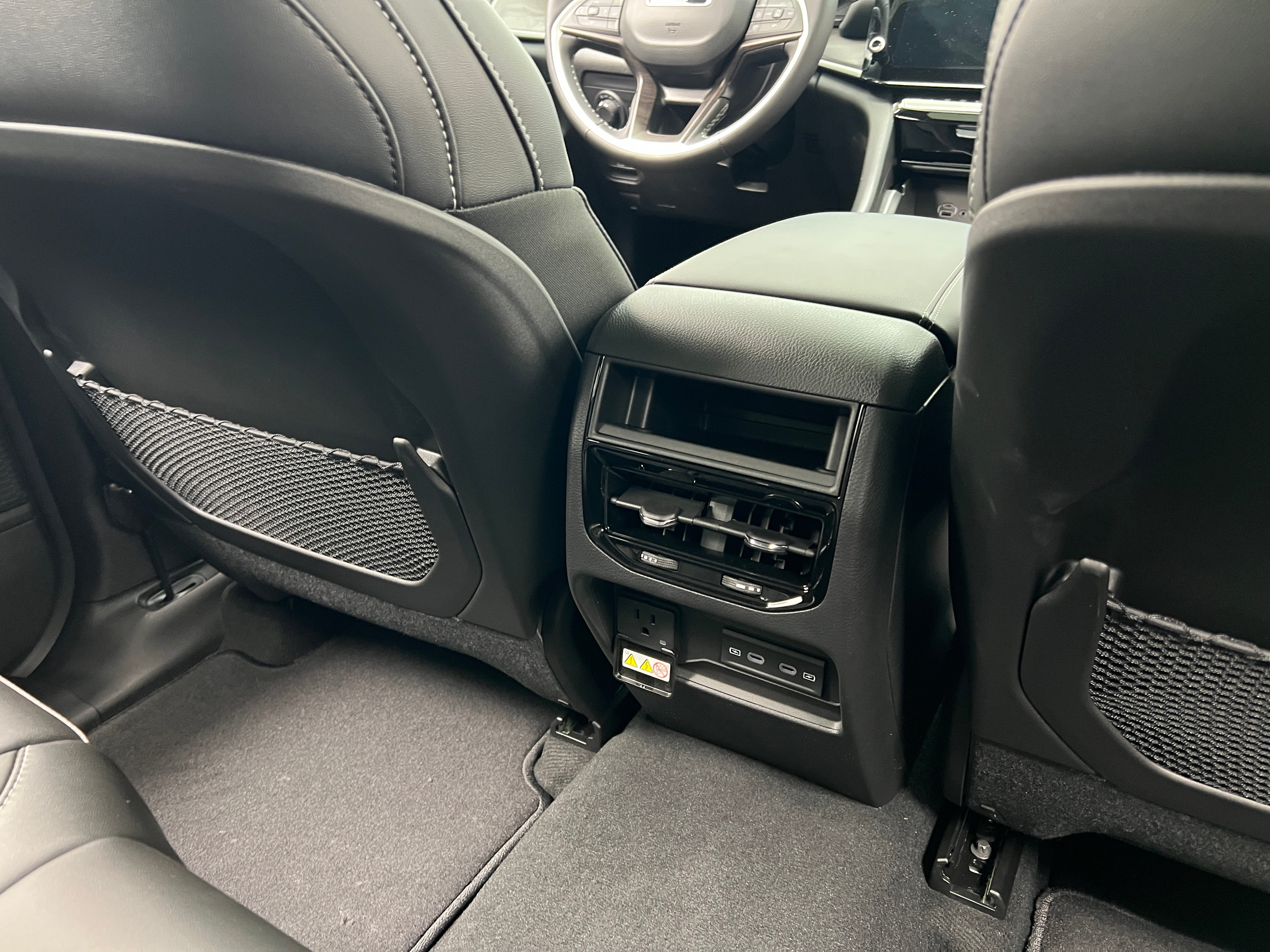 2026 Jeep Grand Cherokee Laredo Altitude 4x4's photo