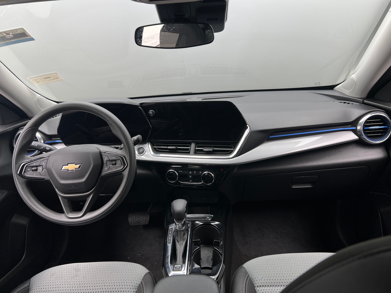 Thumbnail: 2025 Chevrolet Trax - 3