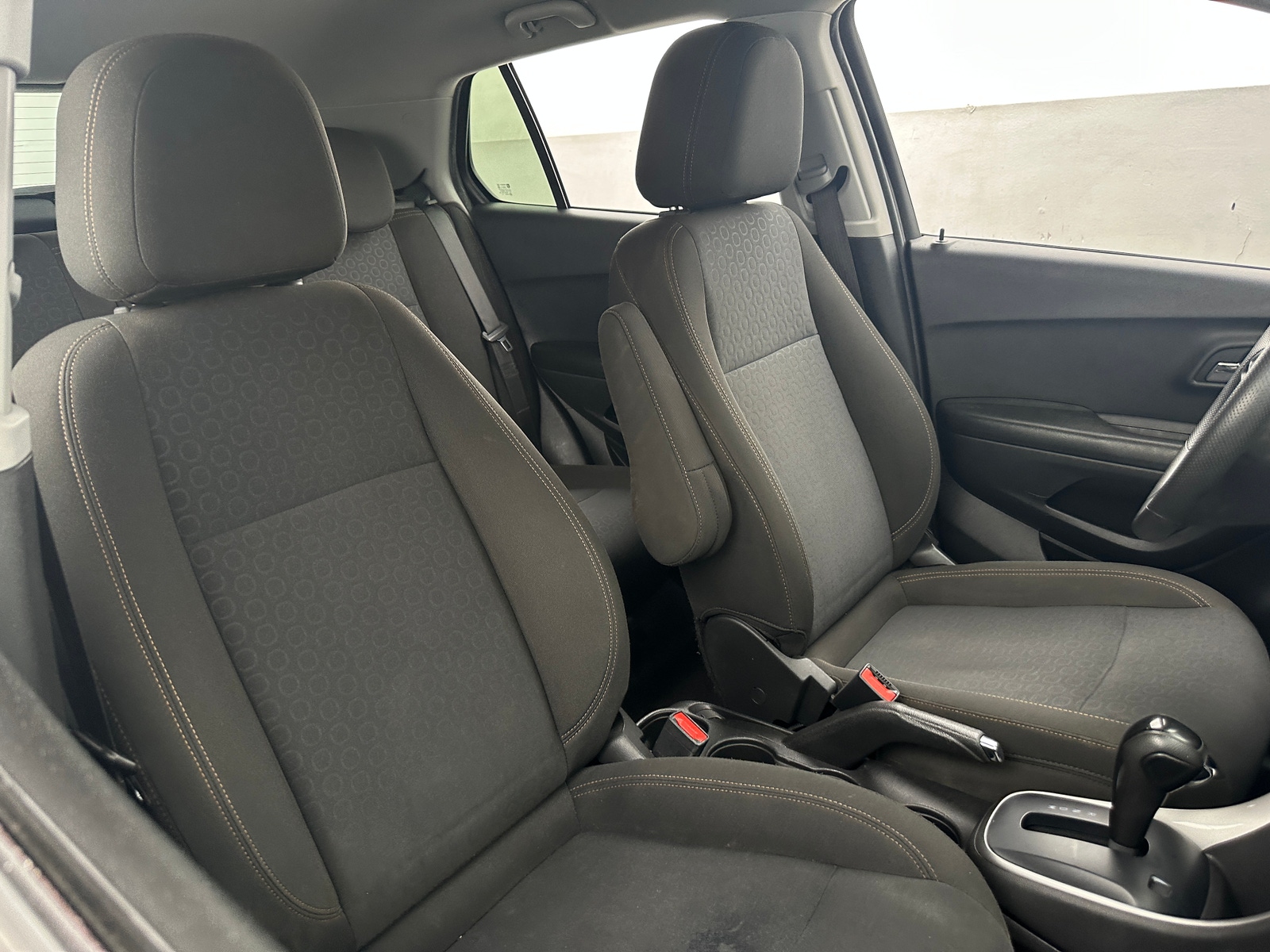 Thumbnail: 2022 Chevrolet Trax - 2