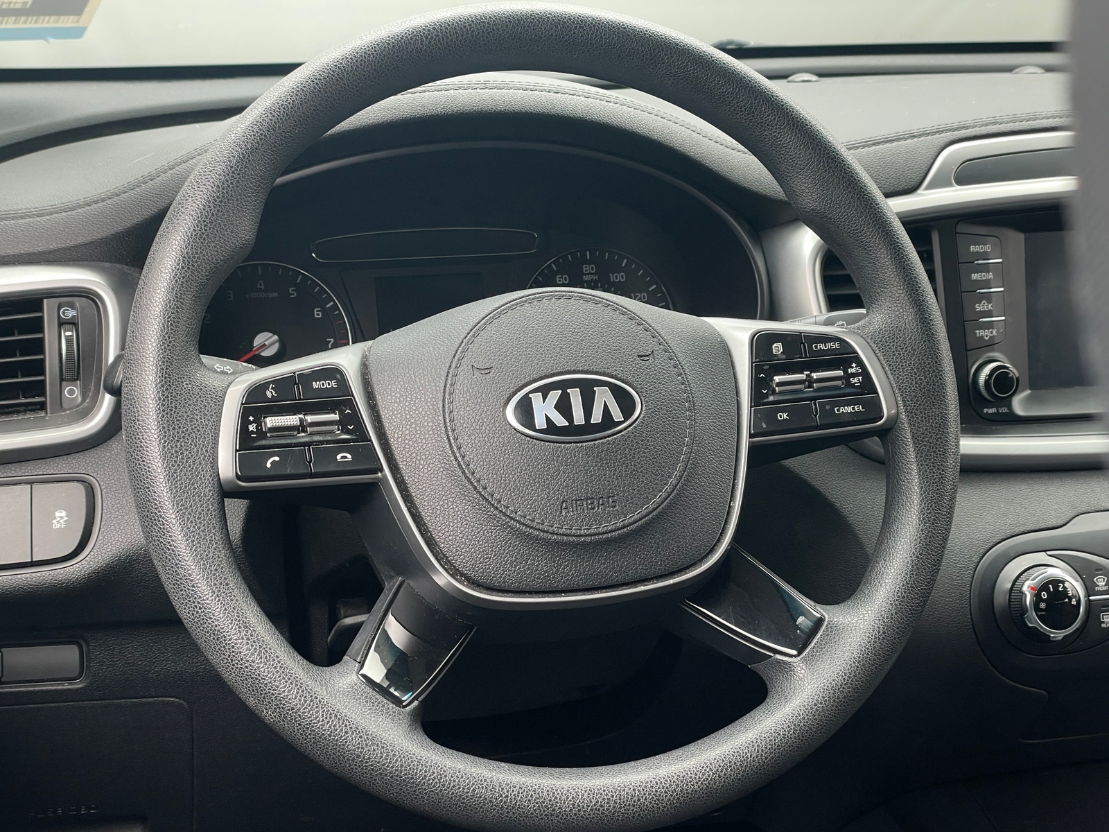 Thumbnail: 2019 Kia Sorento - 5