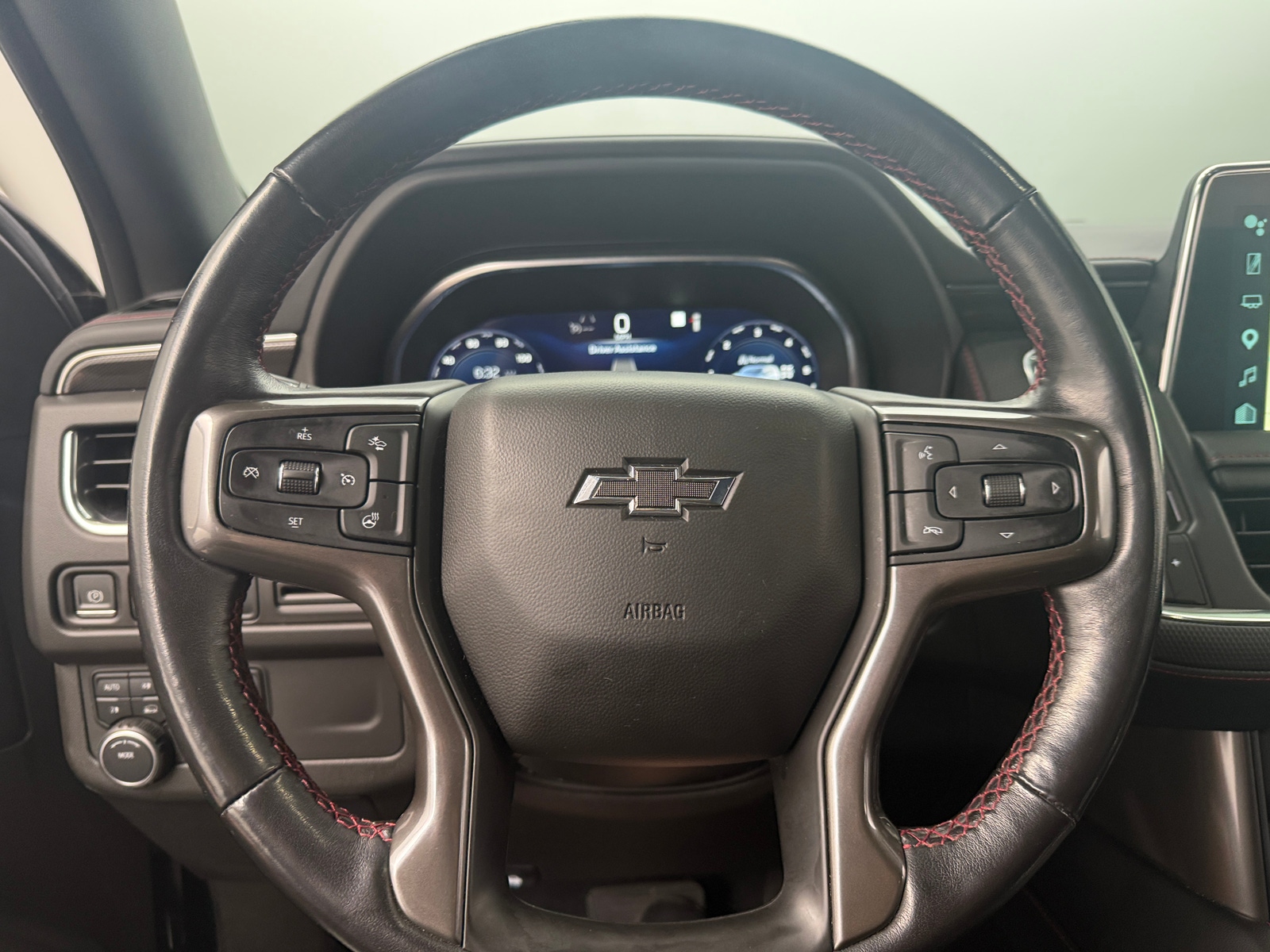 Thumbnail: 2022 Chevrolet Suburban - 4