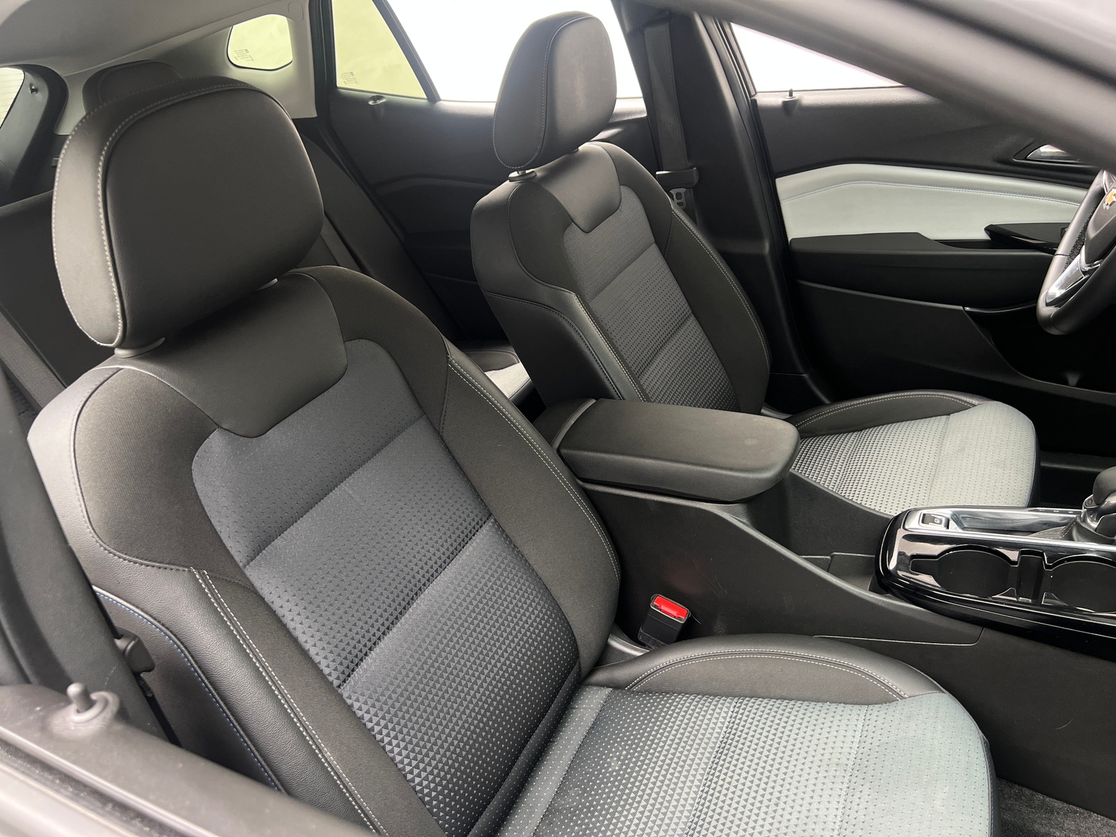 Thumbnail: 2025 Chevrolet Trax - 2