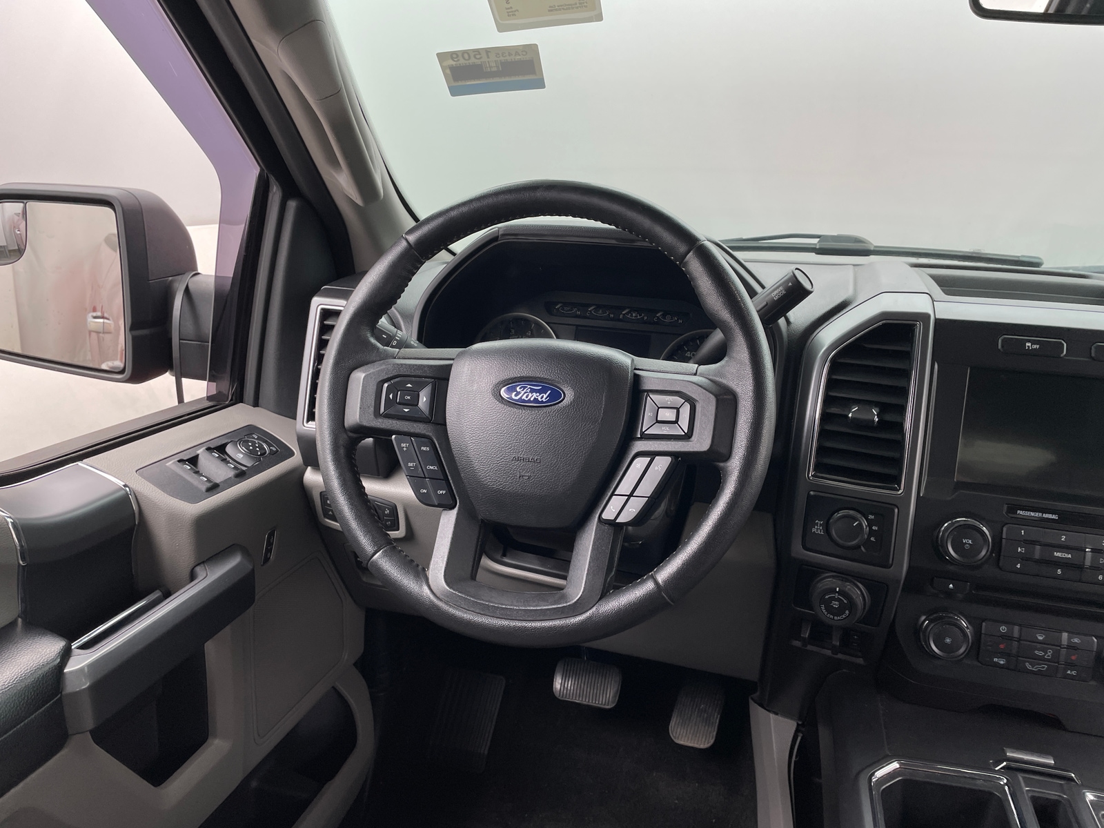 Thumbnail: 2018 Ford Econoline - 5