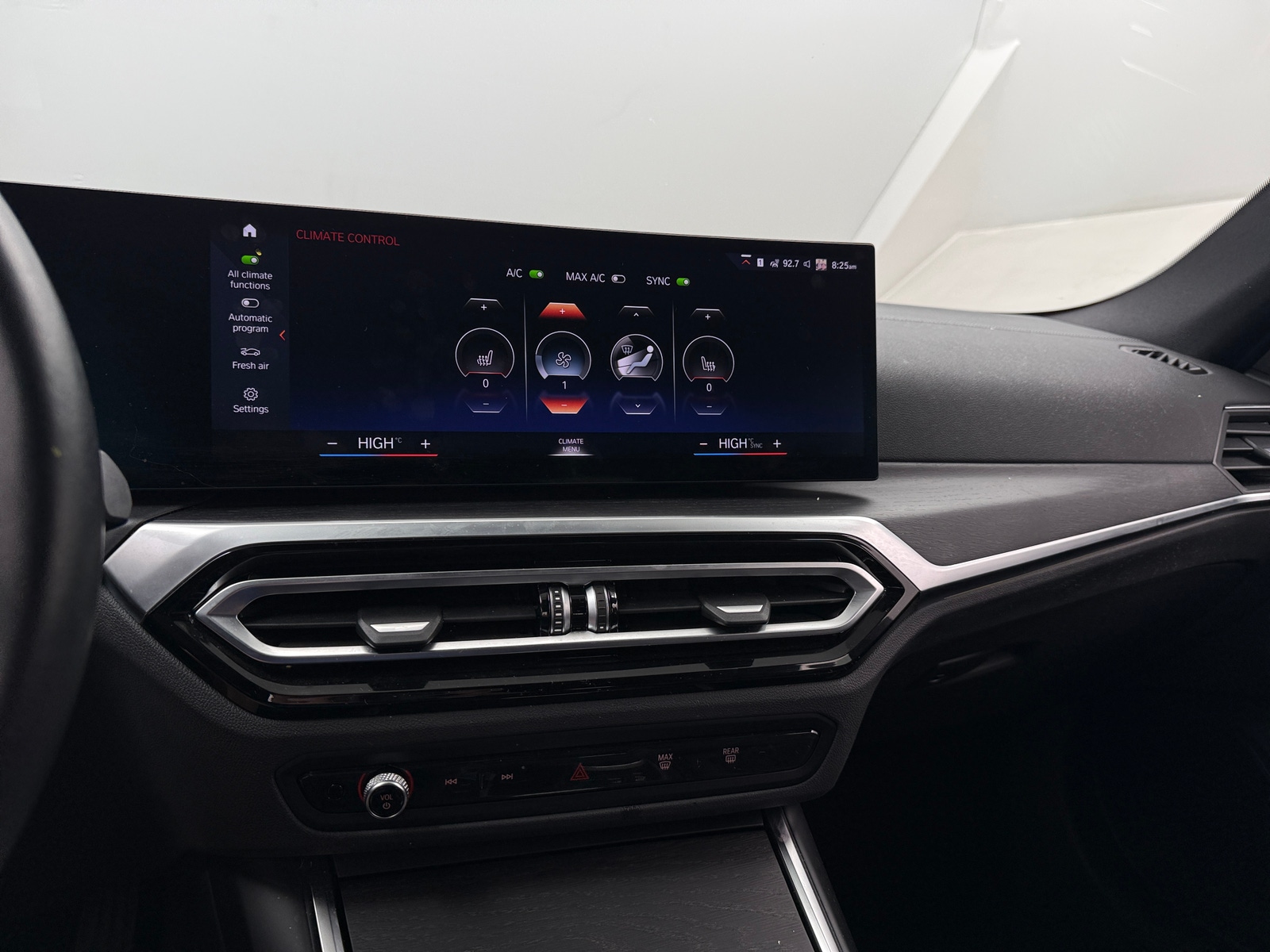 Thumbnail: 2022 BMW i4 - 3