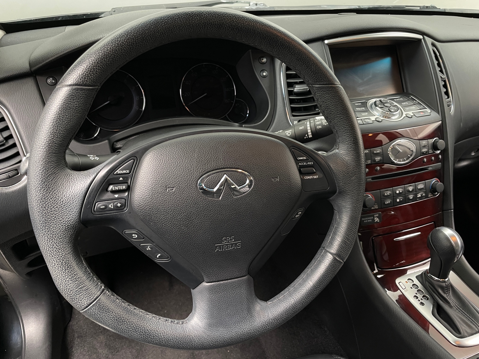 Thumbnail: 2015 INFINITI QX50 - 4