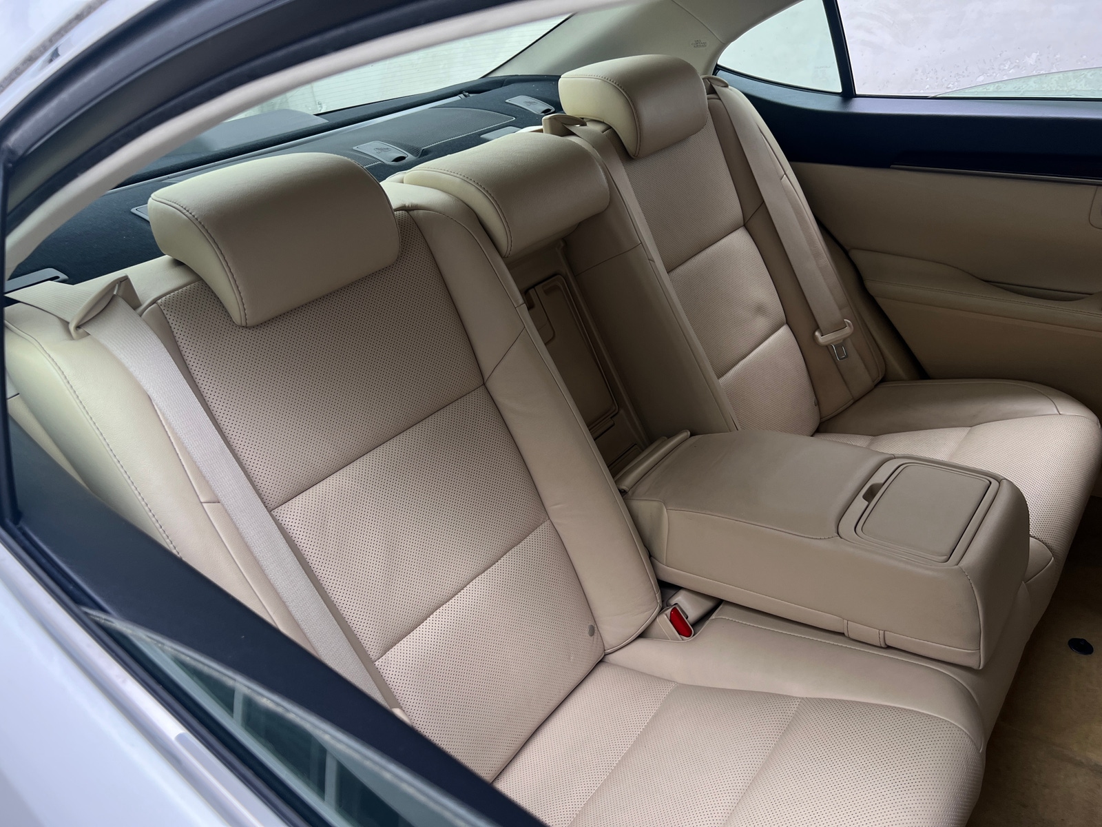 Thumbnail: 2013 Lexus ES - 5