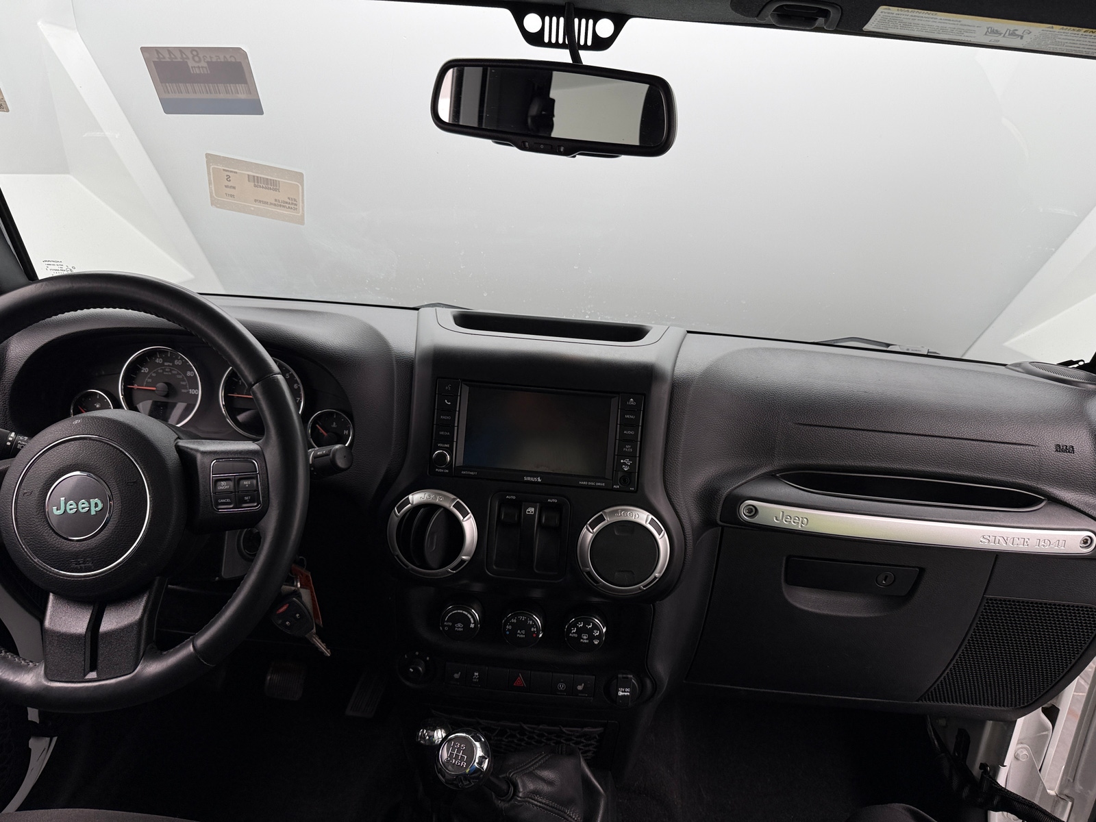 Thumbnail: 2017 Jeep Wrangler - 3