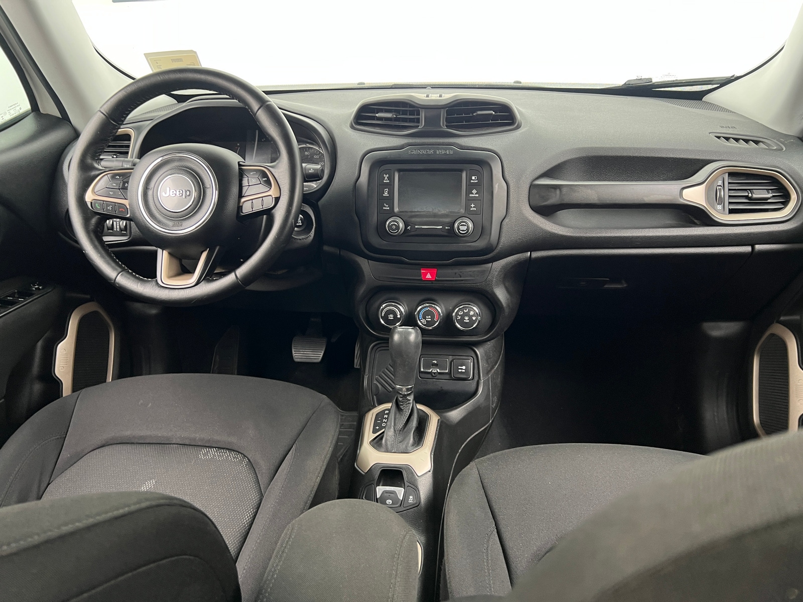 Thumbnail: 2017 Jeep Renegade - 3