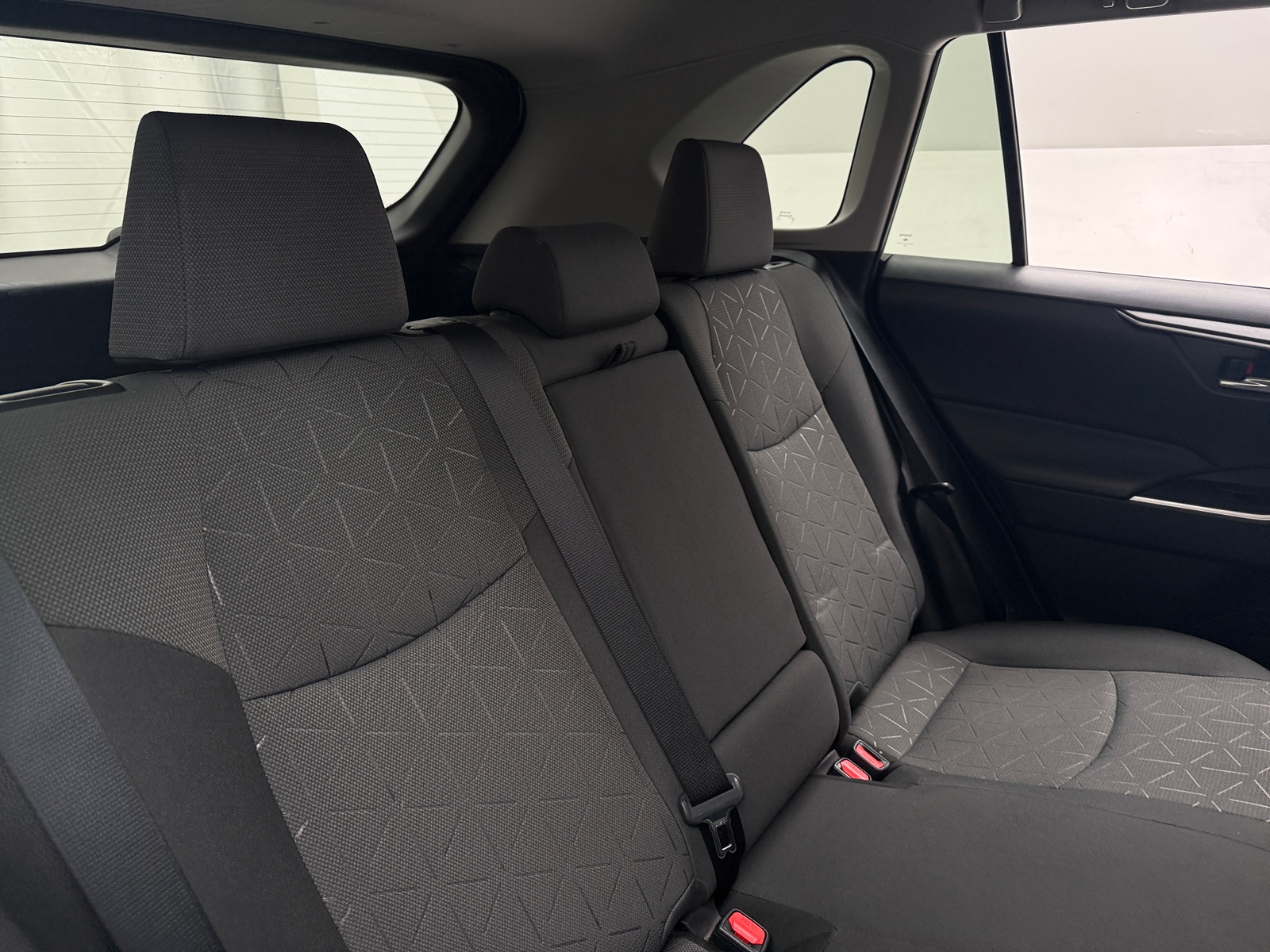 Thumbnail: 2021 Toyota RAV4 - 6