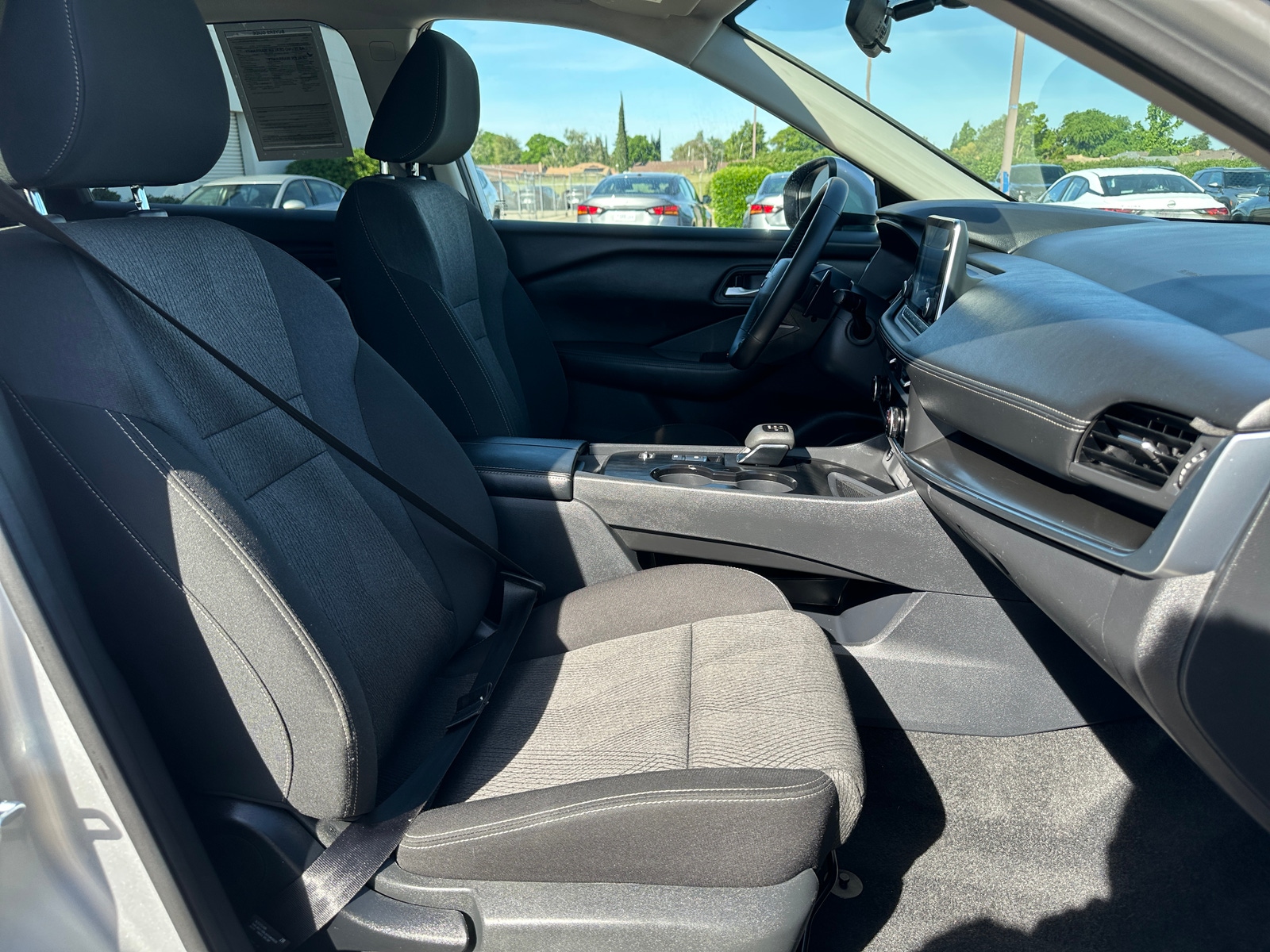 Thumbnail: 2025 Nissan Rogue - 2