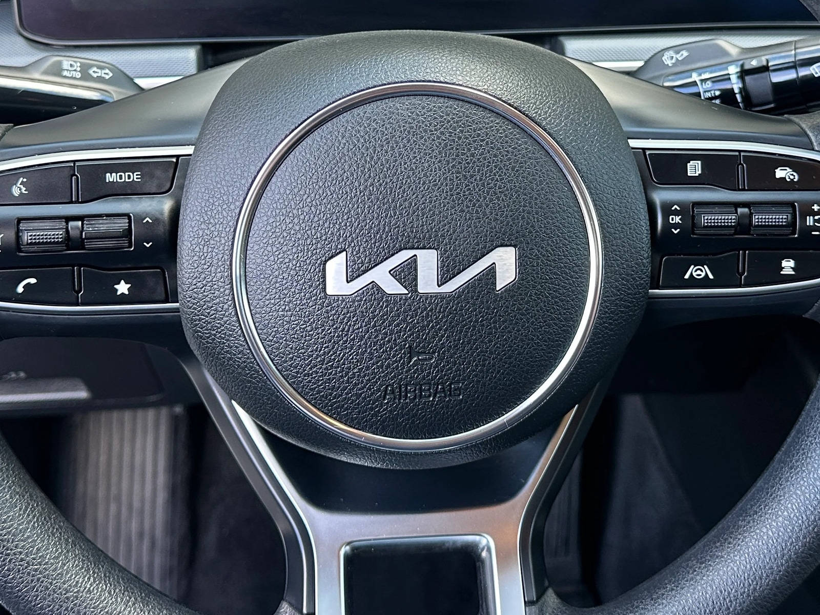 Thumbnail: 2025 Kia K5 - 5