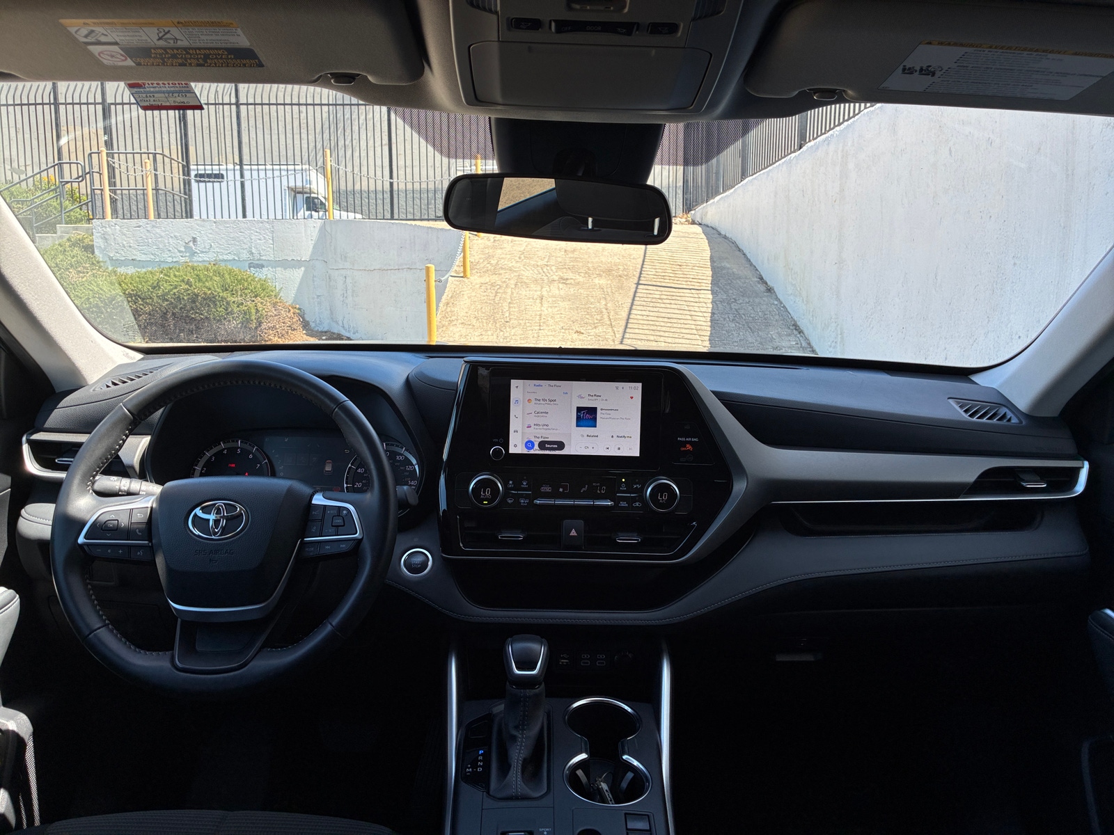 Thumbnail: 2025 Toyota Highlander - 3