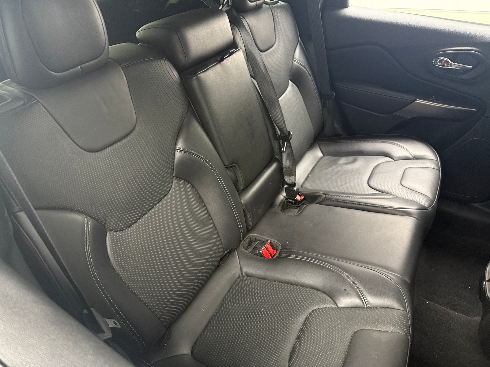 Thumbnail: 2021 Jeep Cherokee - 5