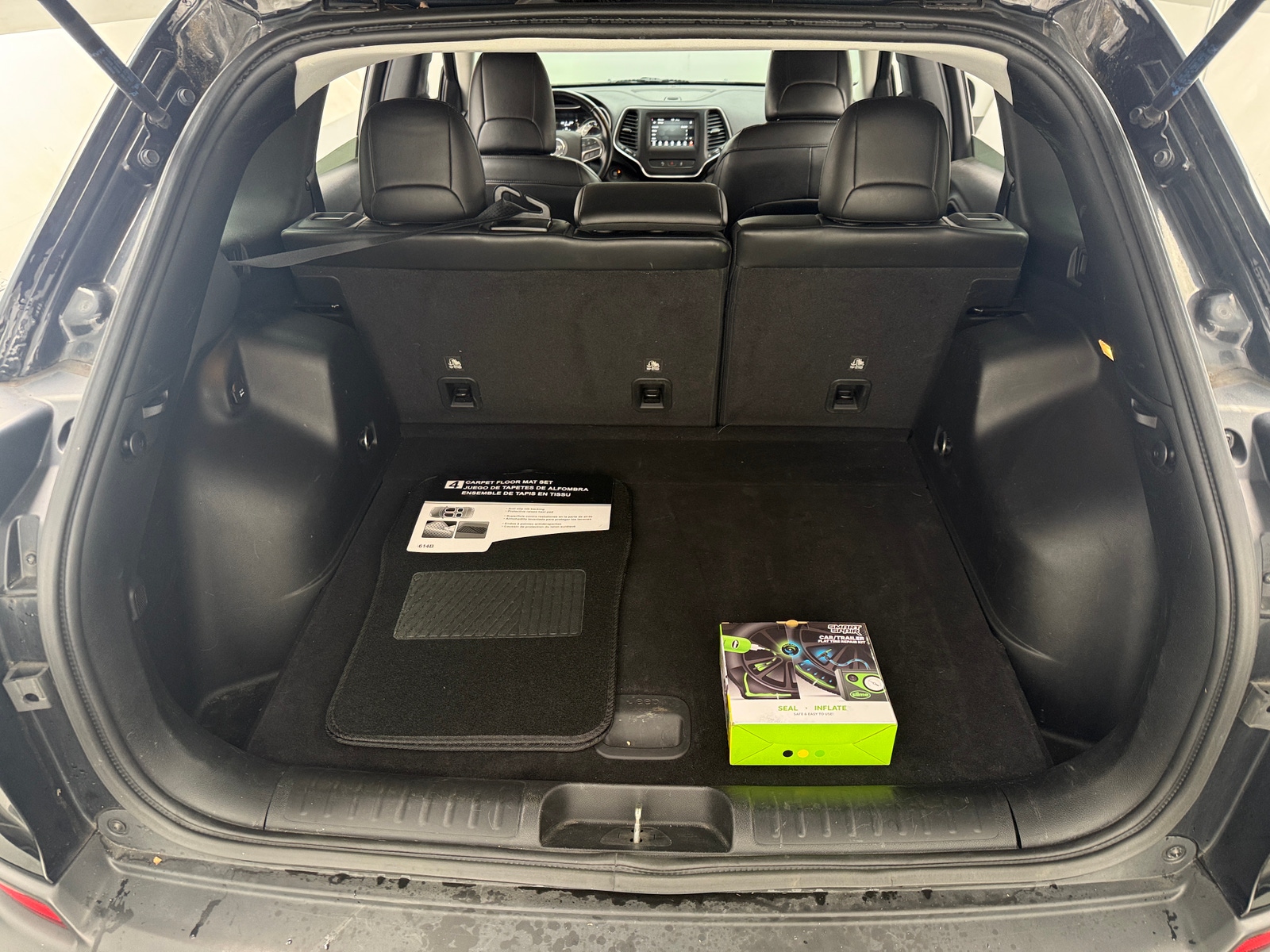 Thumbnail: 2021 Jeep Cherokee - 6