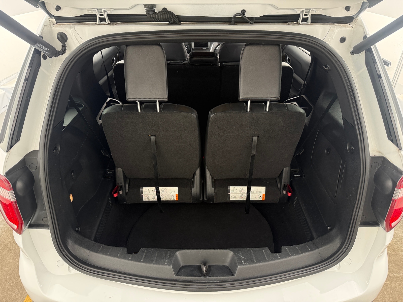 Thumbnail: 2017 Ford Explorer - 7