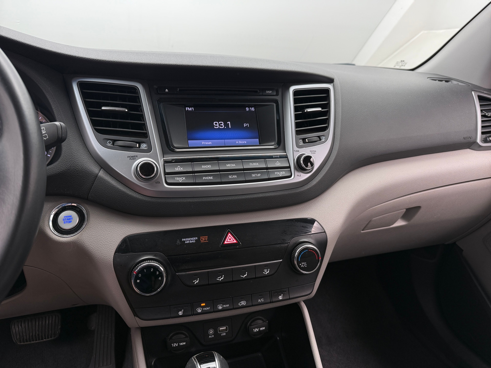 Thumbnail: 2016 Hyundai Tucson - 4