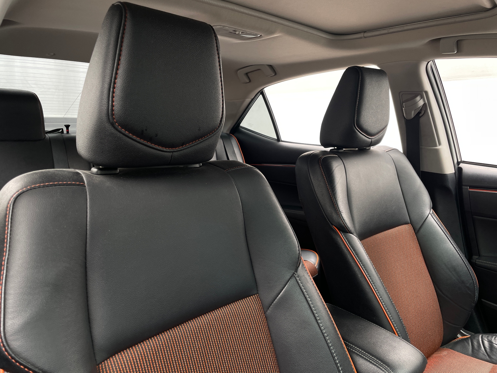 Thumbnail: 2017 Toyota Corolla - 2