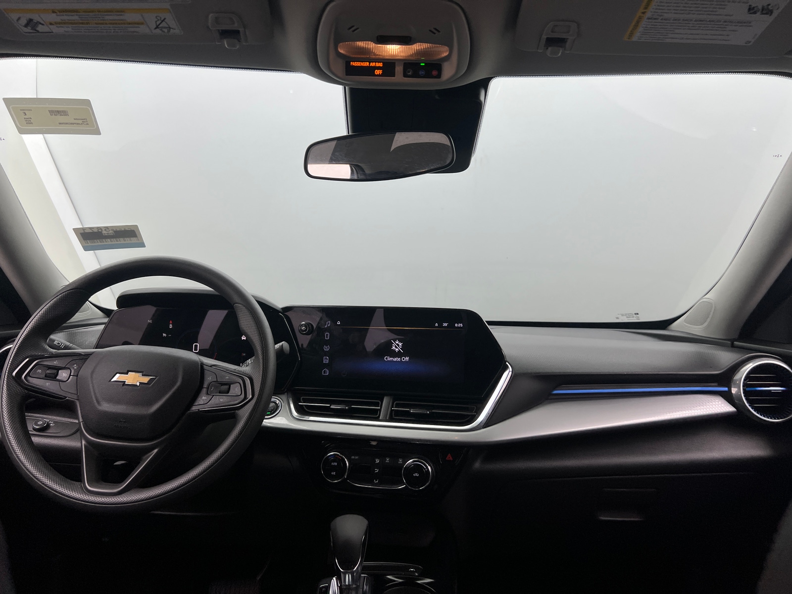 Thumbnail: 2025 Chevrolet Trax - 3