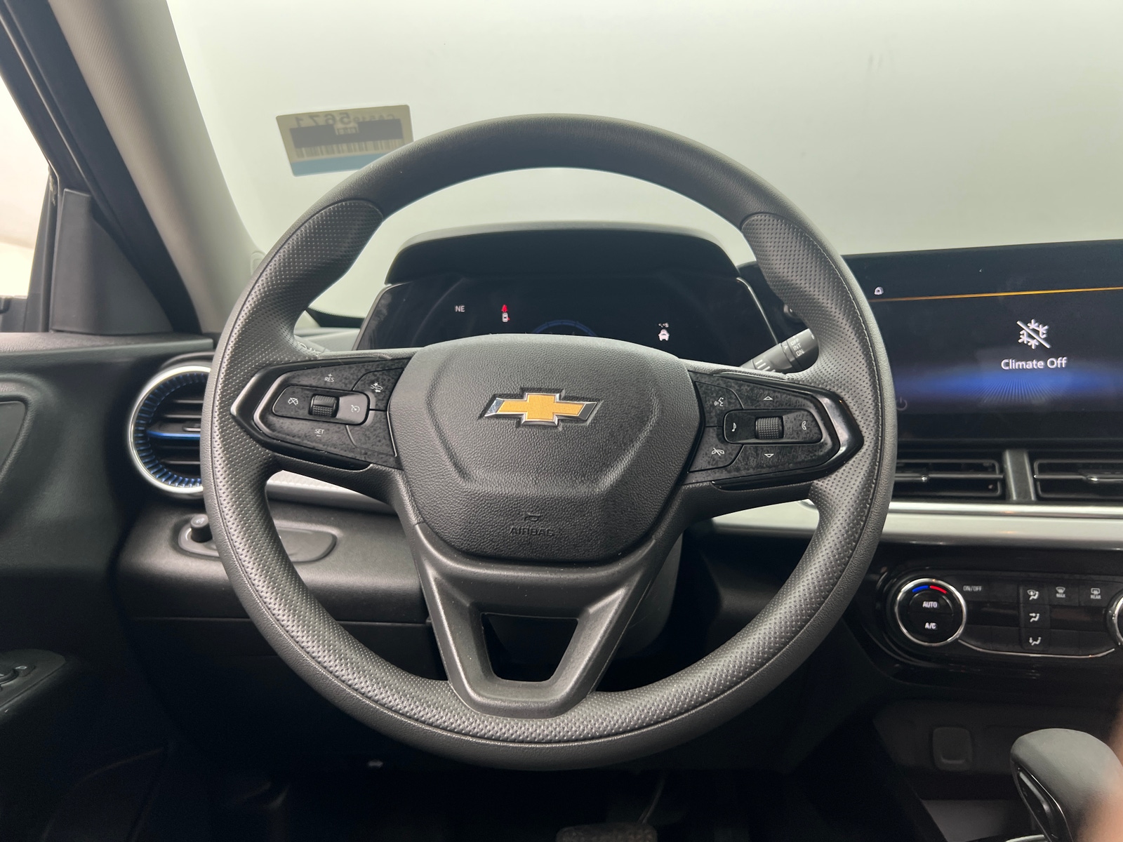 Thumbnail: 2025 Chevrolet Trax - 5